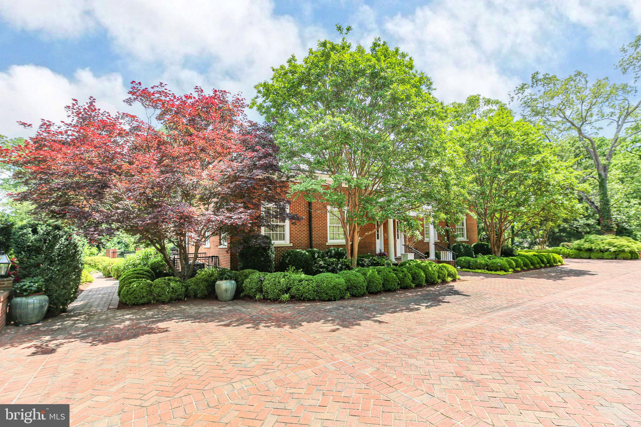 WESTMONT - Residential