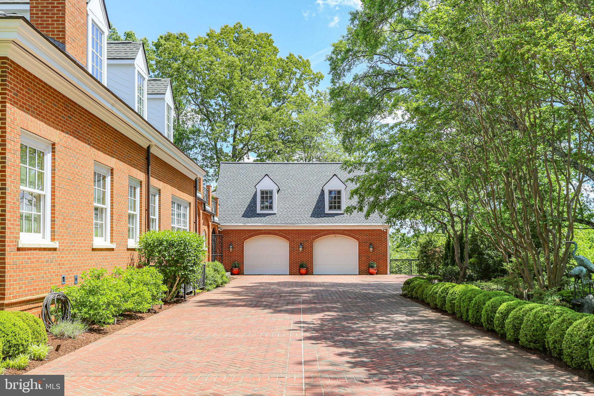 WESTMONT - Residential