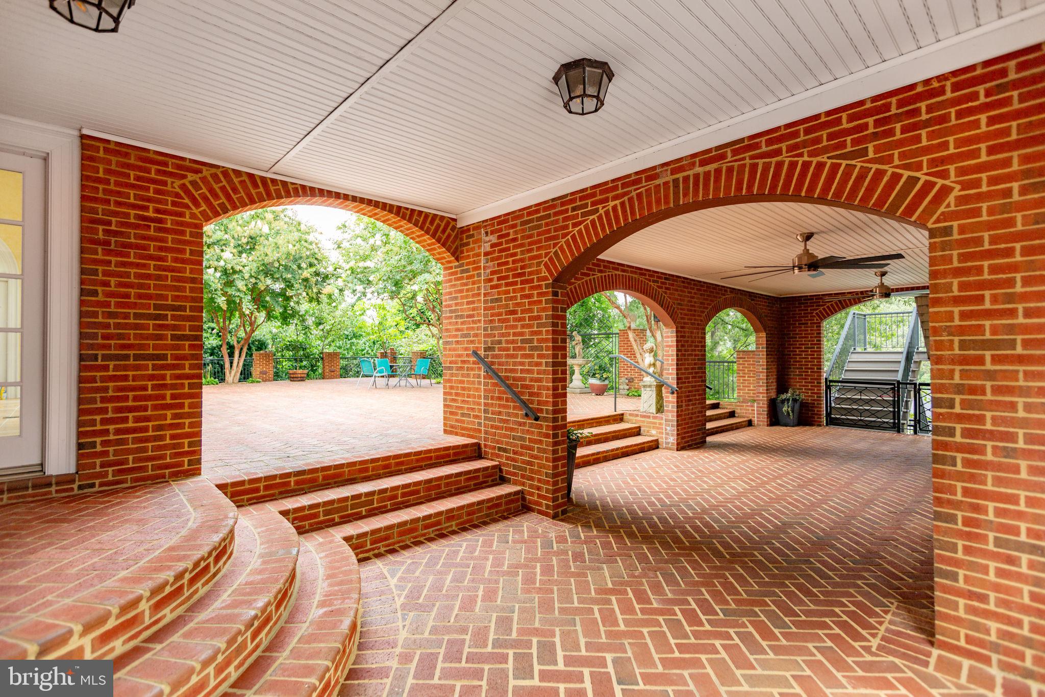 WESTMONT - Residential