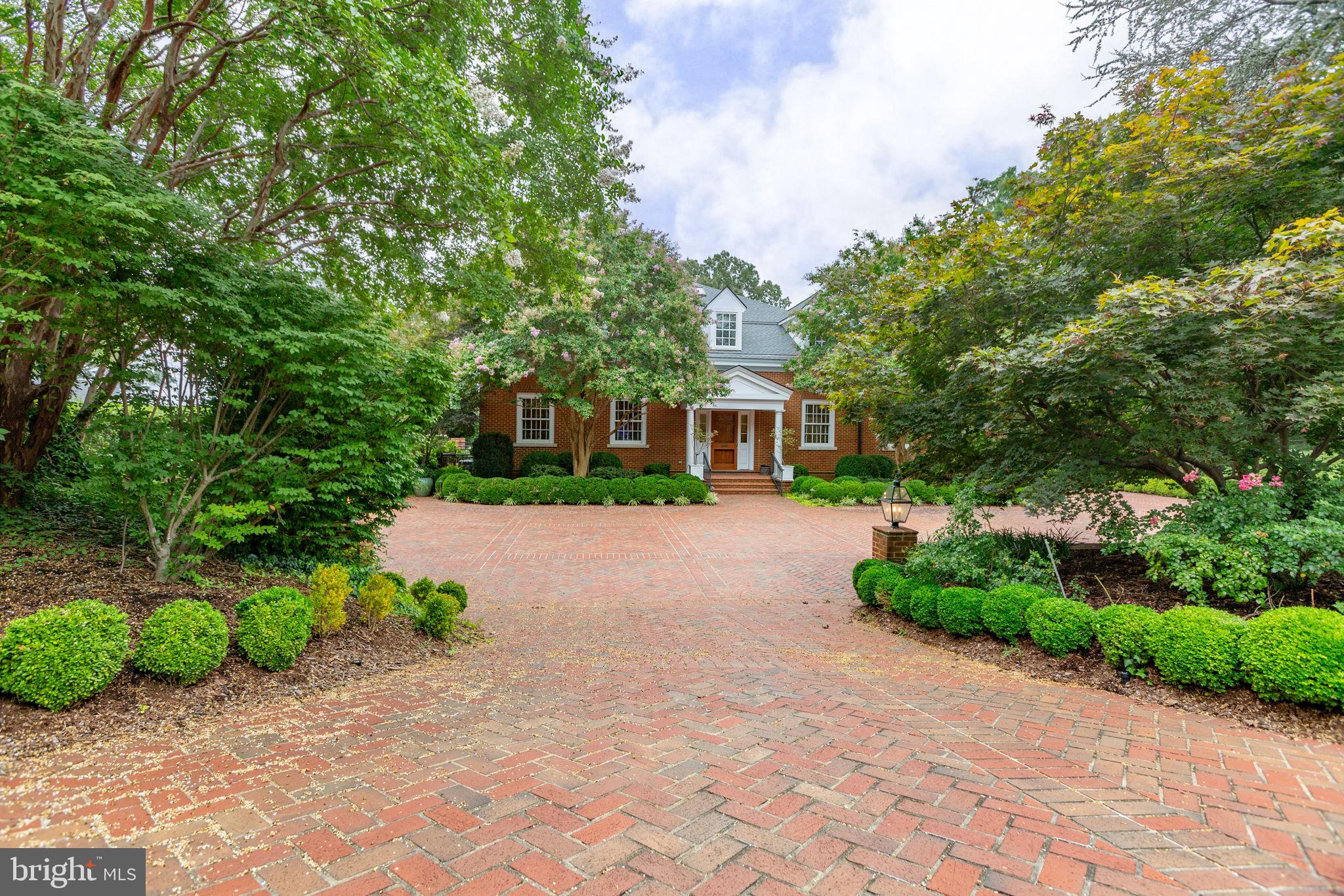 WESTMONT - Residential