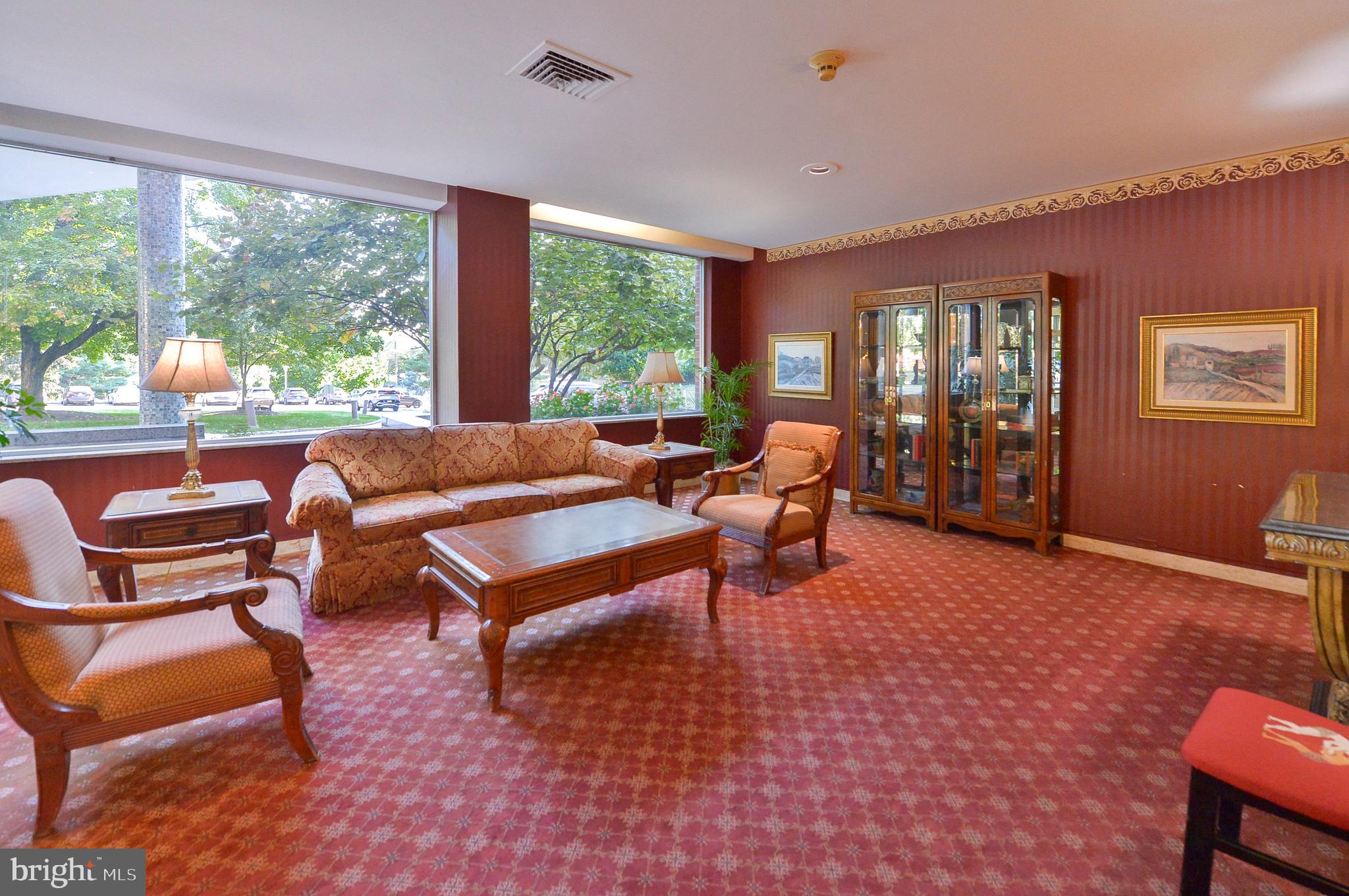 ELKINS PARK HOUSE - Residential