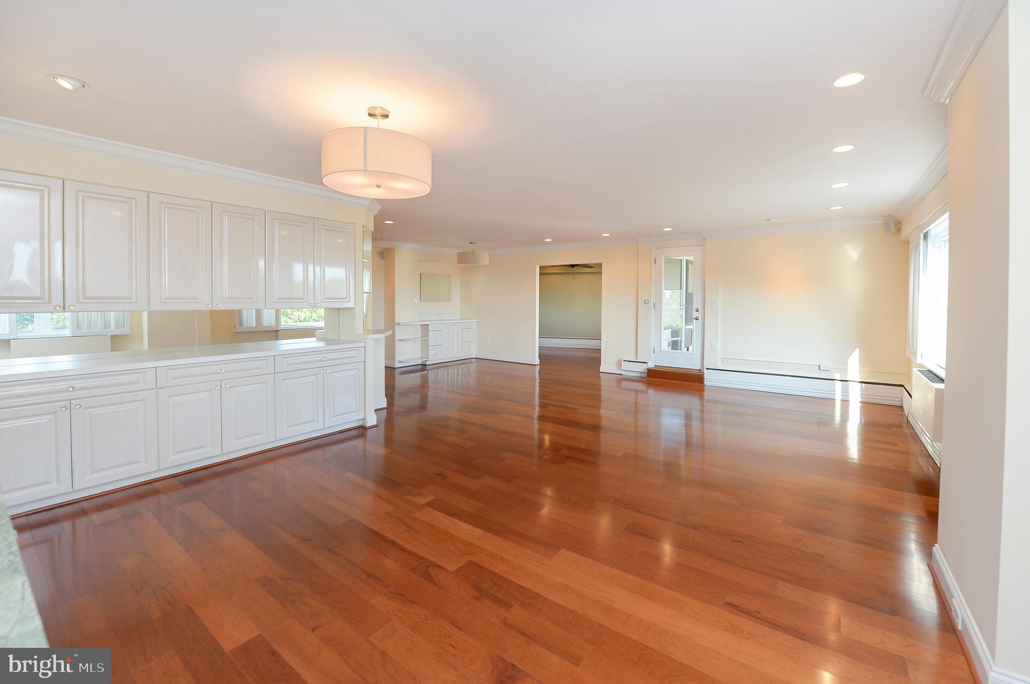 ELKINS PARK HOUSE - Residential