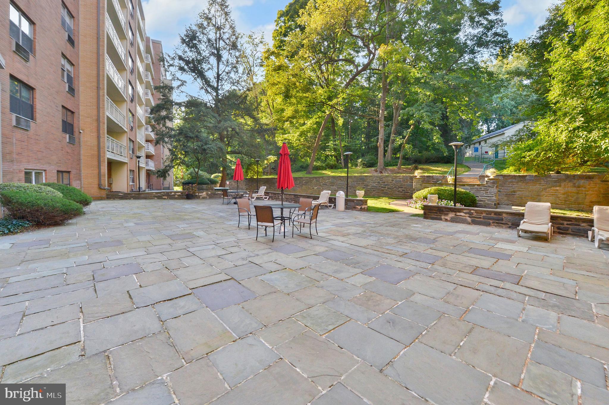 ELKINS PARK HOUSE - Residential