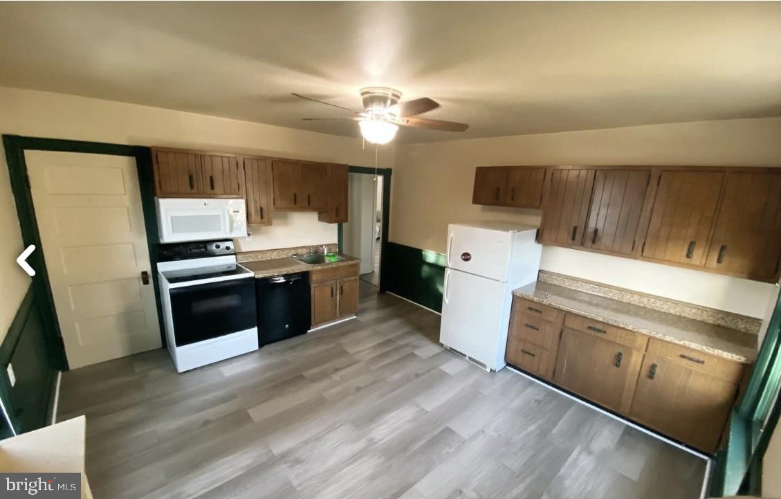 LANGHORNE MANOR - Residential Lease