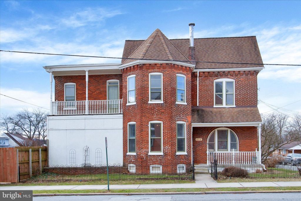 Photo of 852 SPRUCE ST, COLUMBIA, PA 17512 (MLS # PALA2029952)