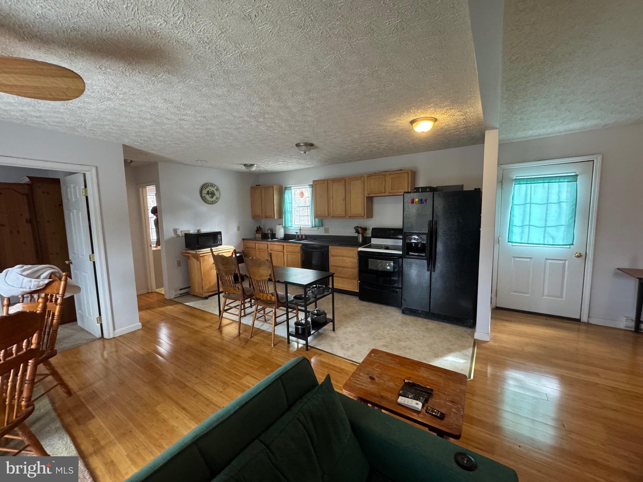 TROUT POND PROPERTY OWNERS ASSOCIATION - Residential Lease