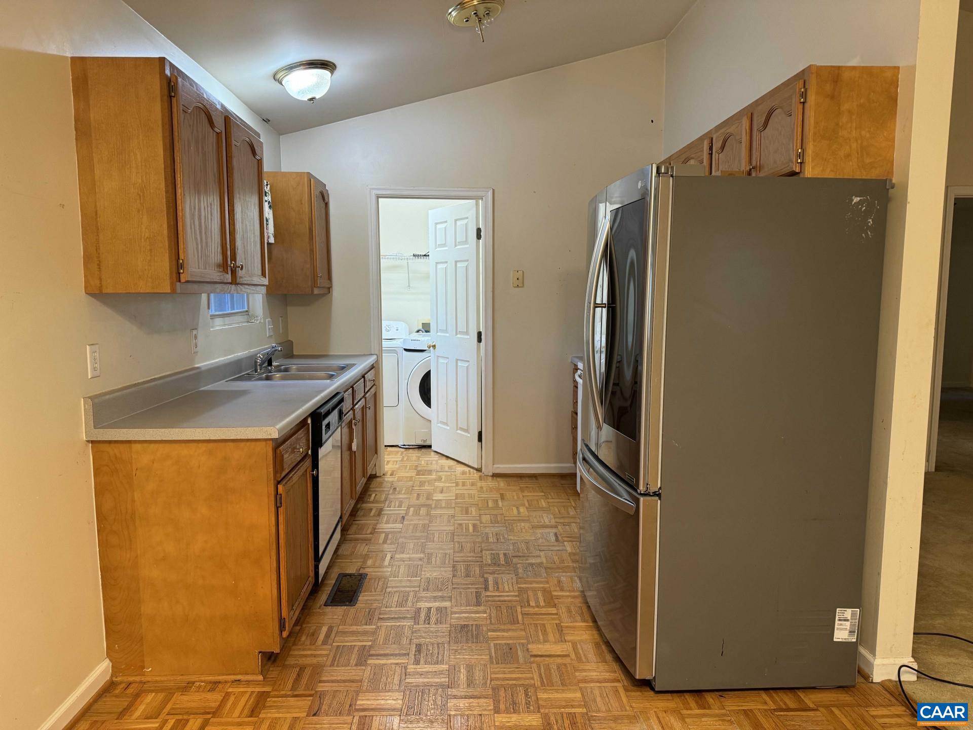 LAKE MONTICELLO - Residential