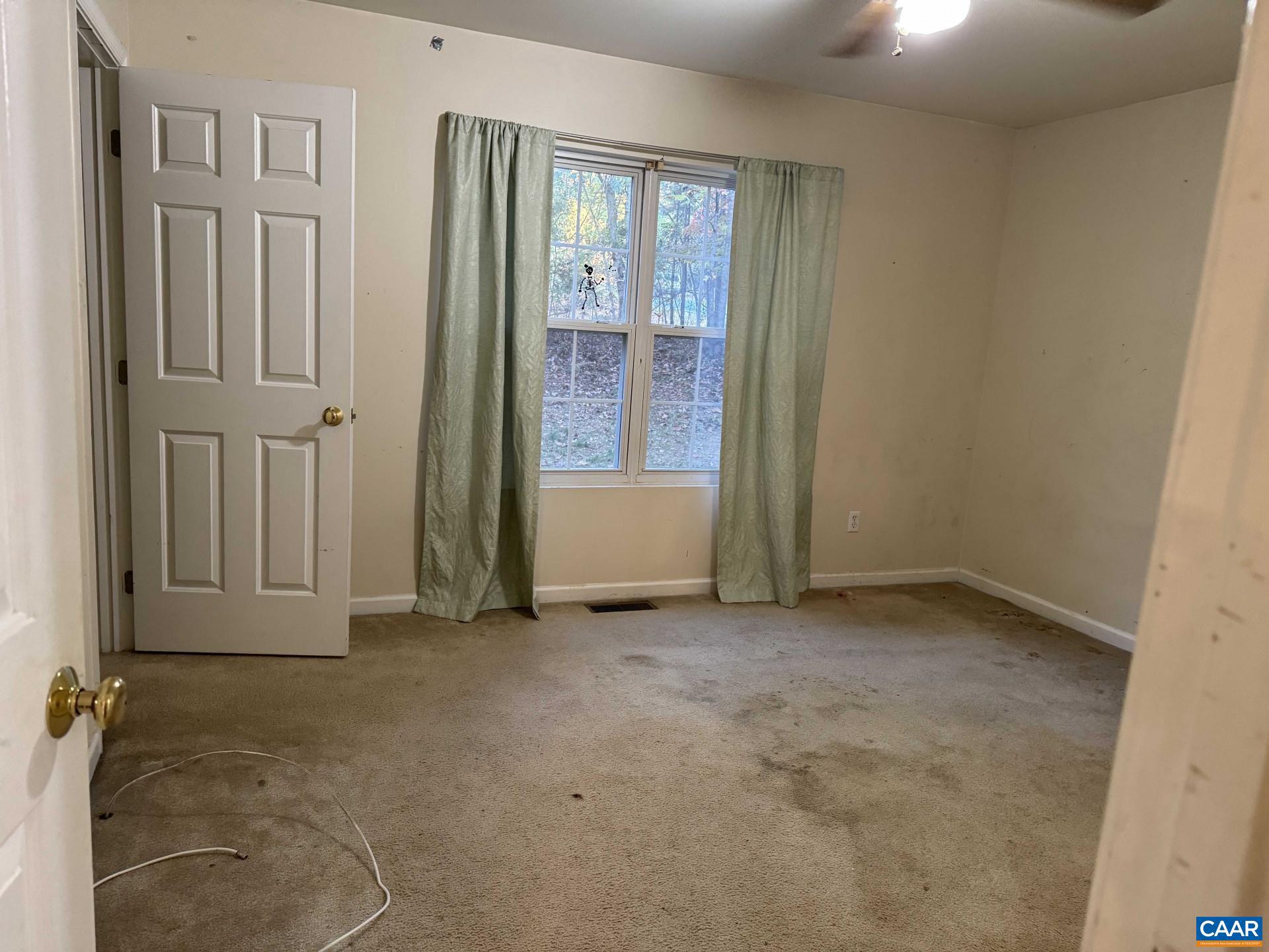 LAKE MONTICELLO - Residential