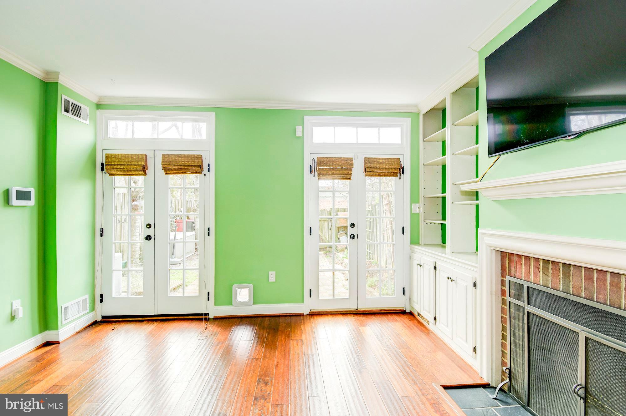 OLD TOWN ALEXANDRIA - Residential Lease