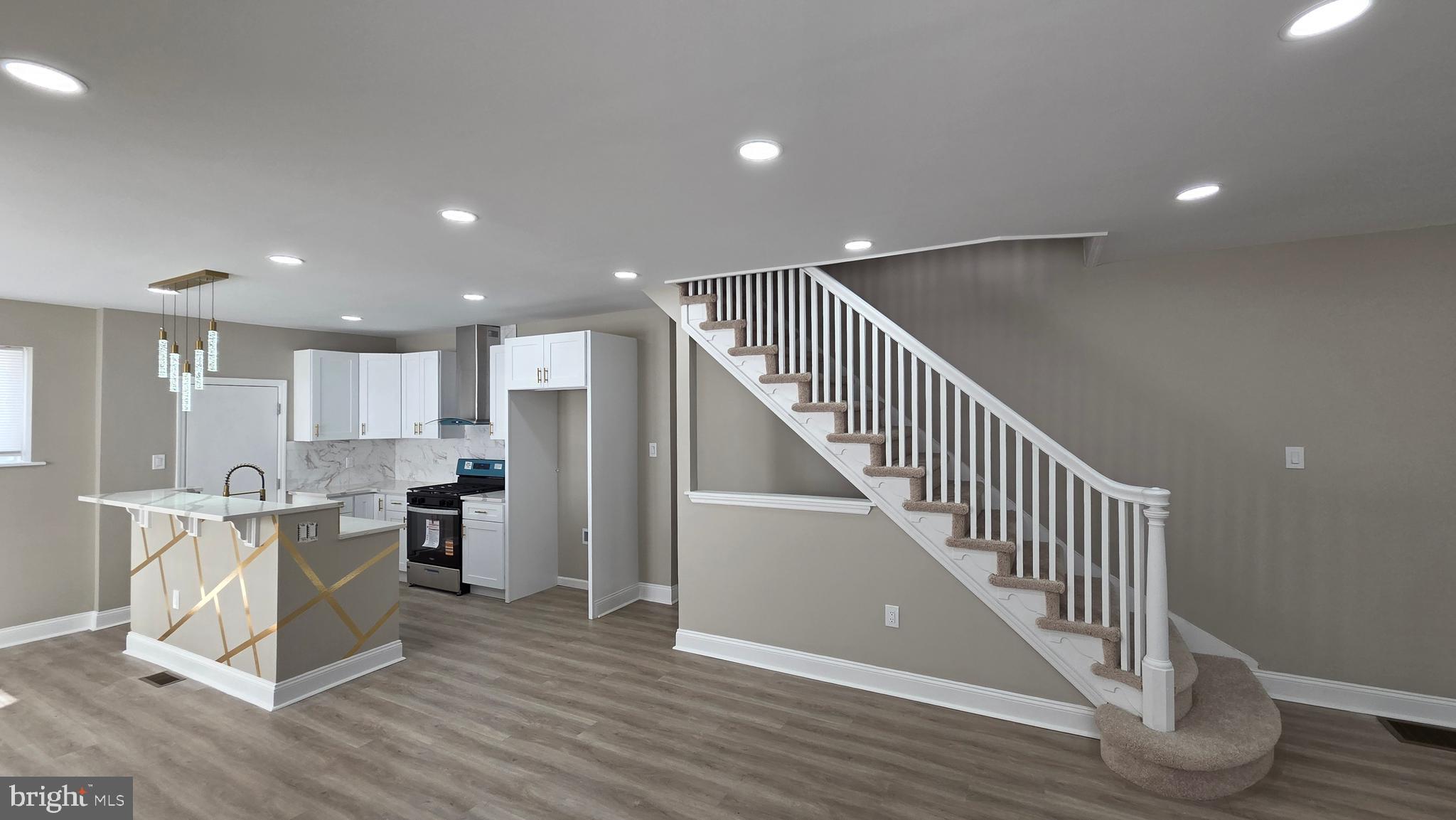 GERMANTOWN (EAST) - Residential