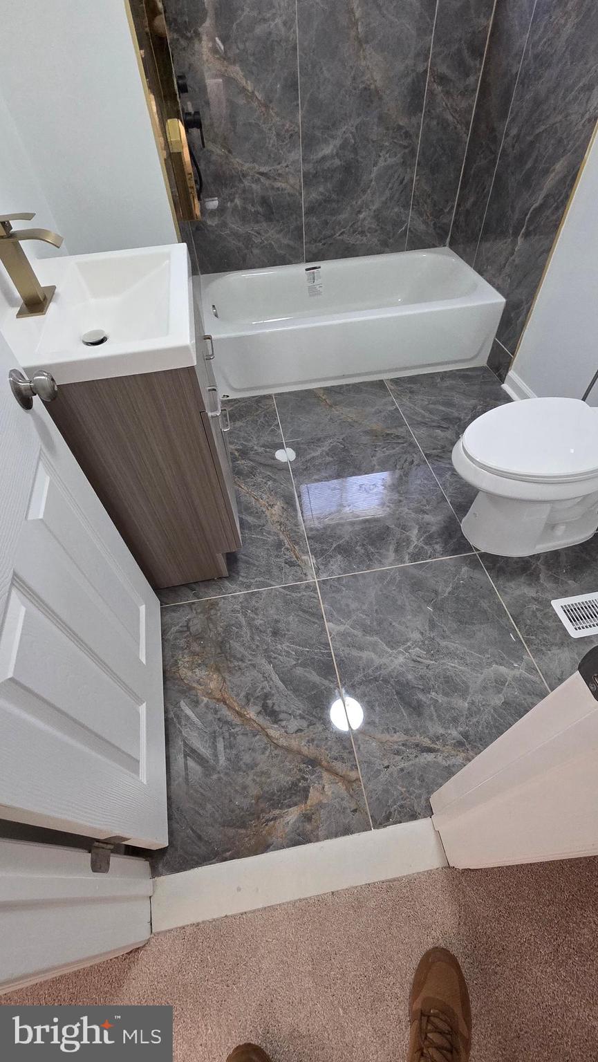 GERMANTOWN (EAST) - Residential