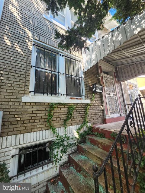 Townhouse For Sale - 1011 Quebec Place<br/> WASHINGTON, DC 20010