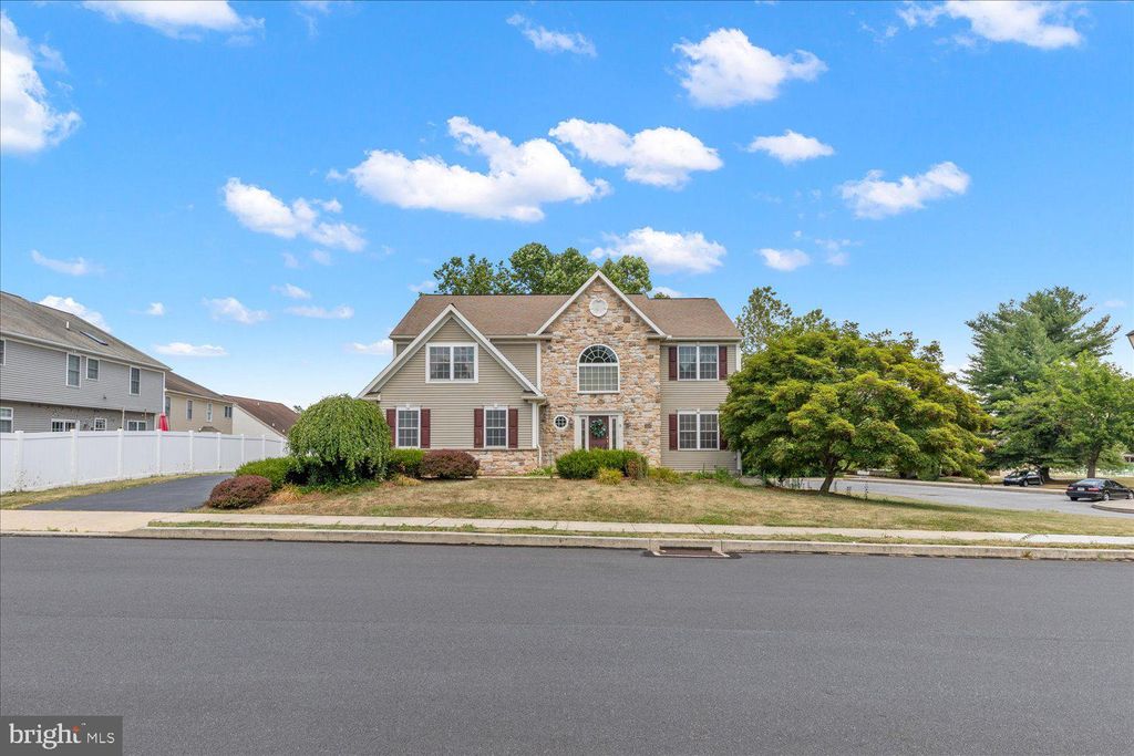 Photo of 9 Lynne Lane, Millersville, PA 17551 (MLS # PALA2053428)