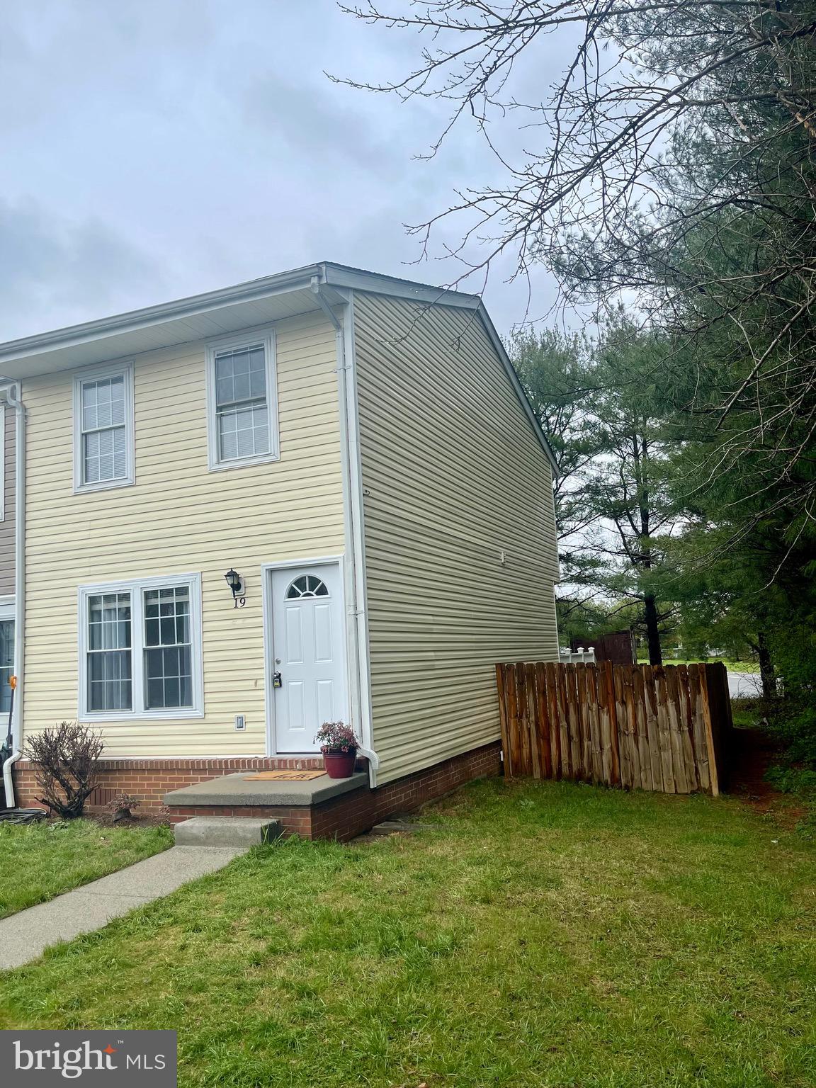 WILLOW BROOK - Residential Lease