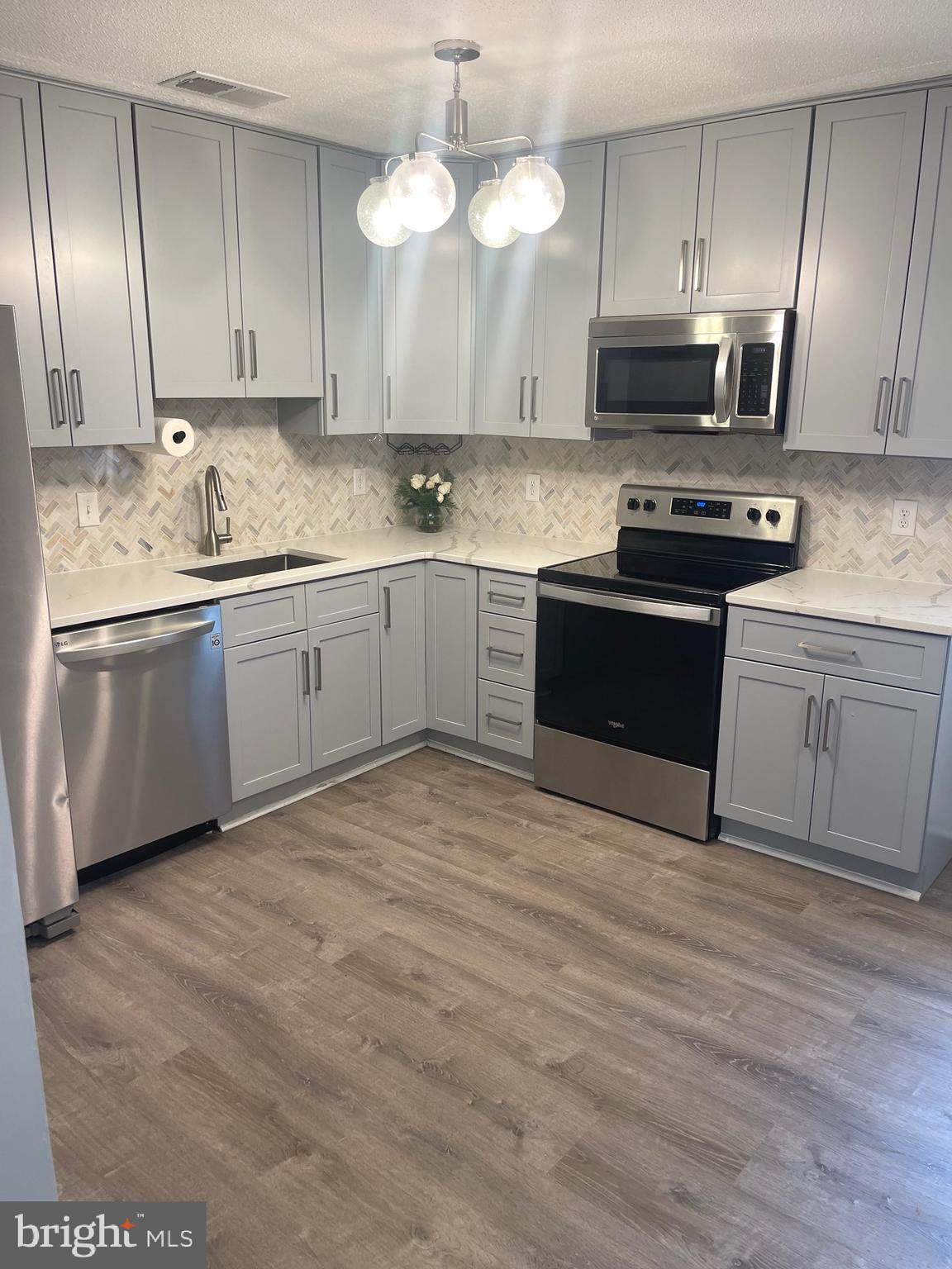 WILLOW BROOK - Residential Lease