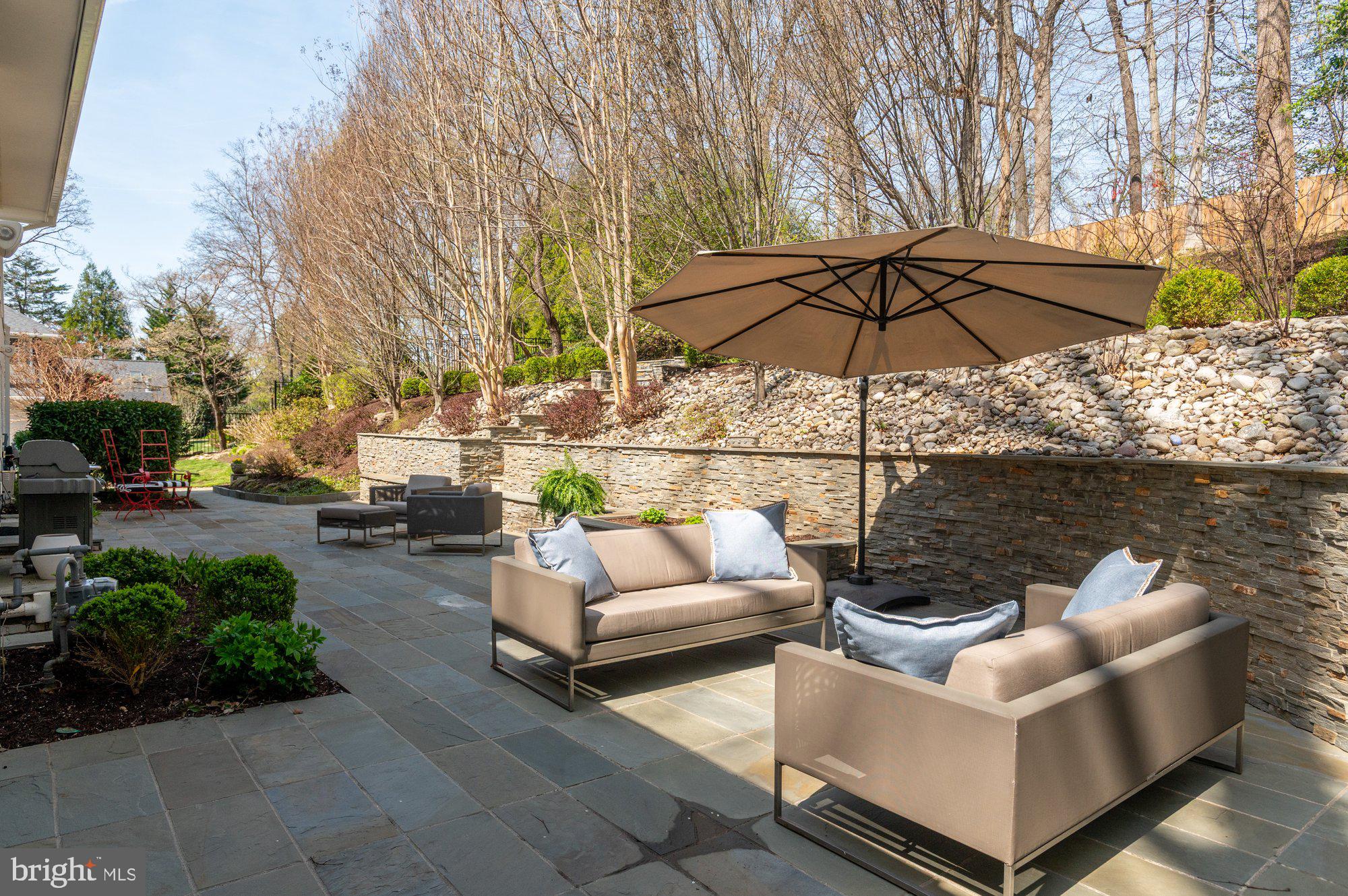 SIMPSON AND MAYS - Residential