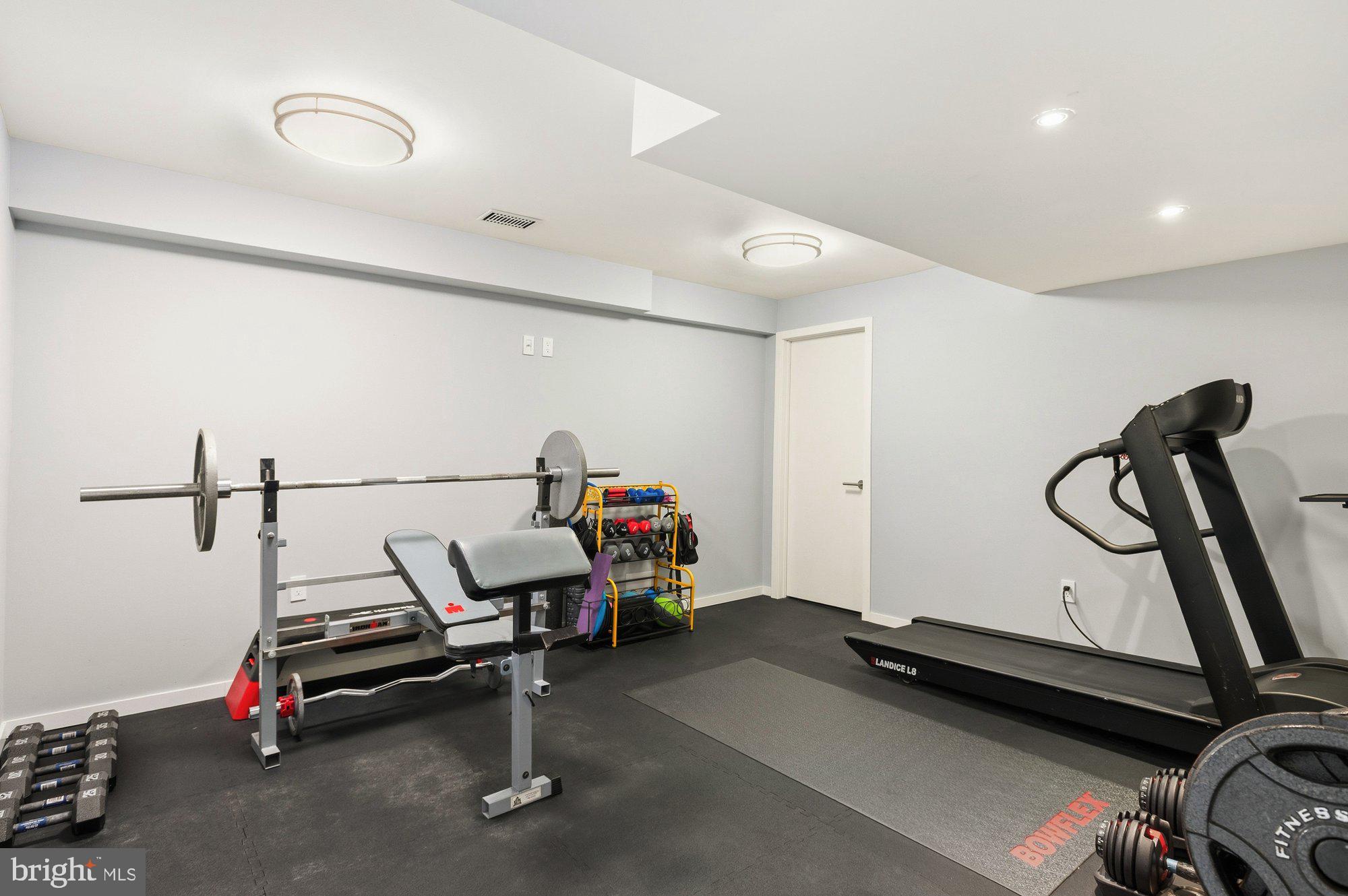 SIMPSON AND MAYS - Residential