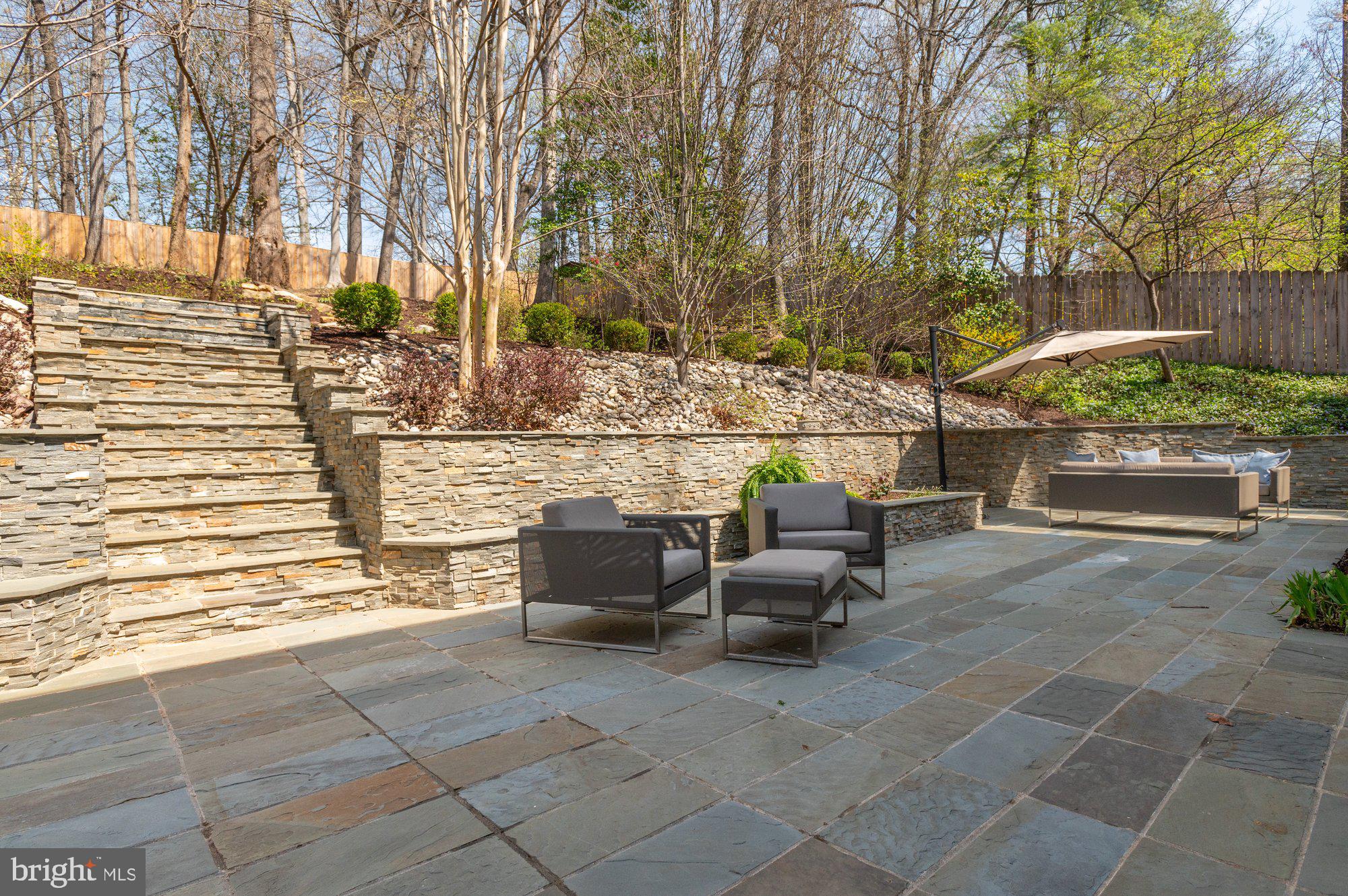 SIMPSON AND MAYS - Residential