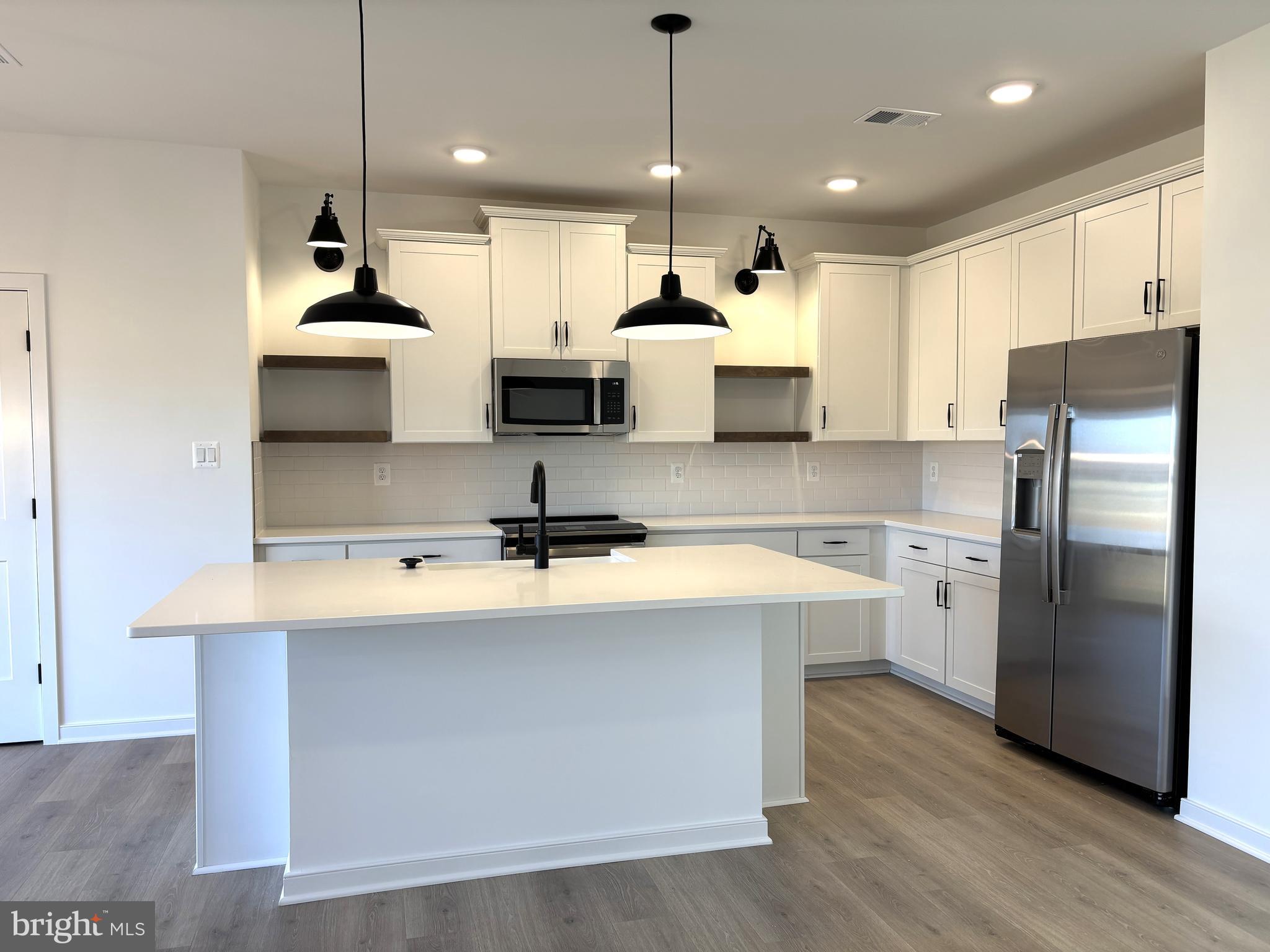 HUNTWELL WEST - Residential