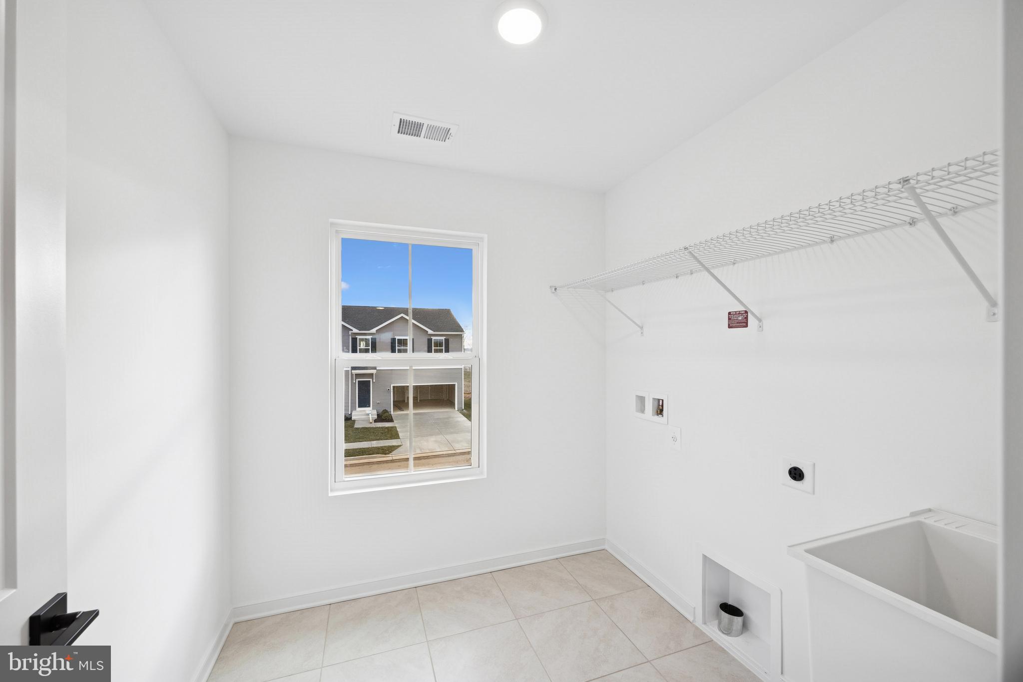 HUNTWELL WEST - Residential