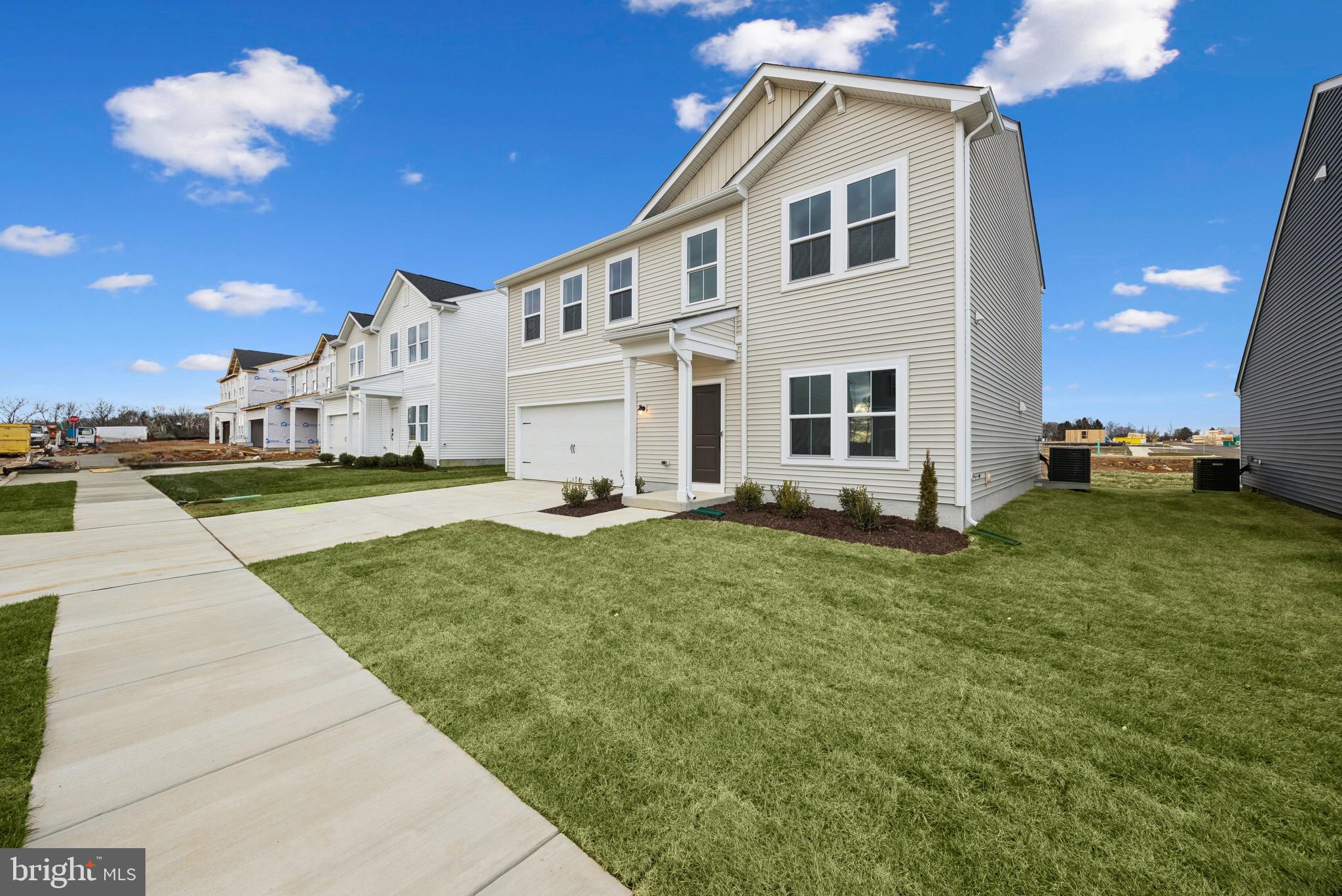 HUNTWELL WEST - Residential