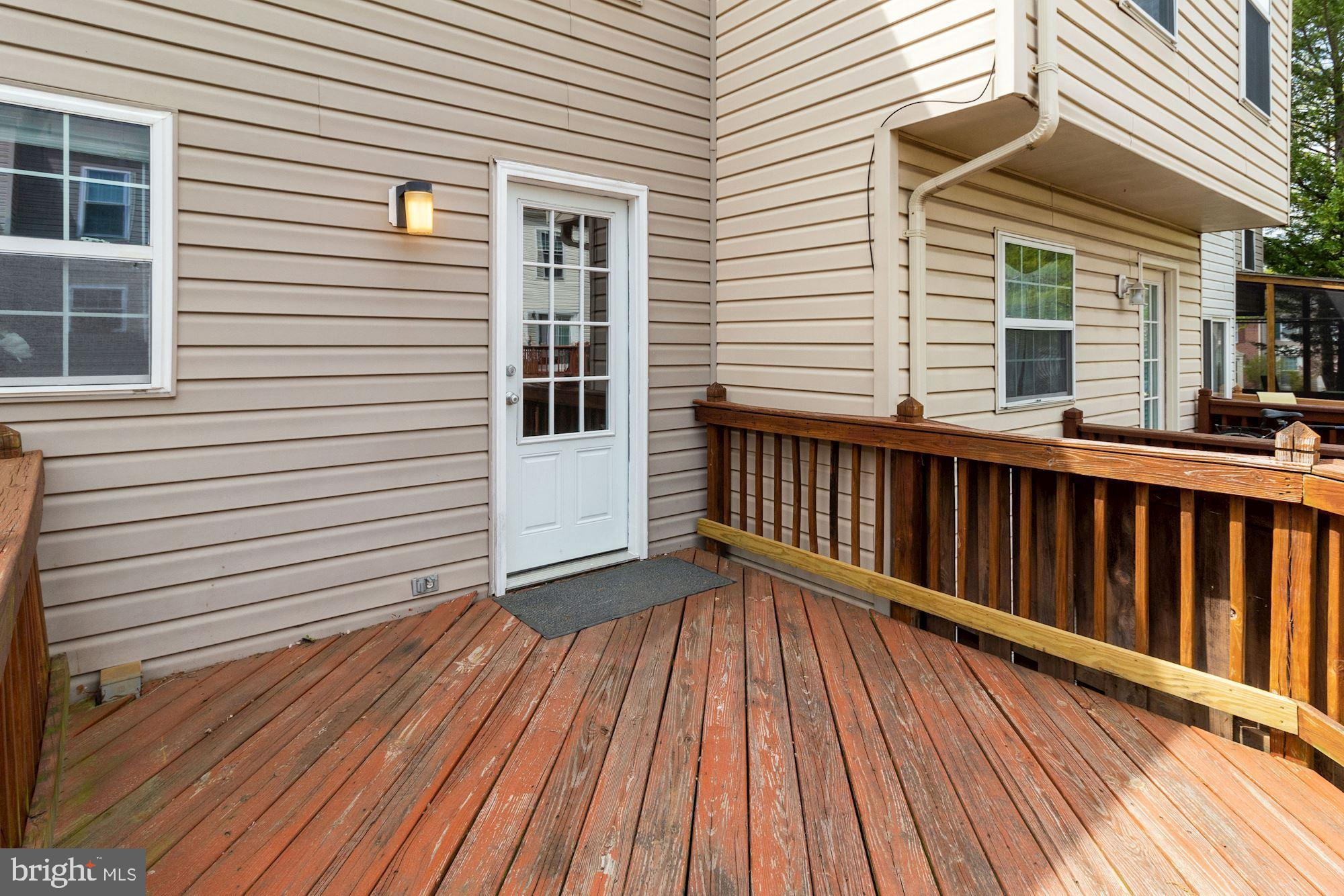 RUSSETT - Residential