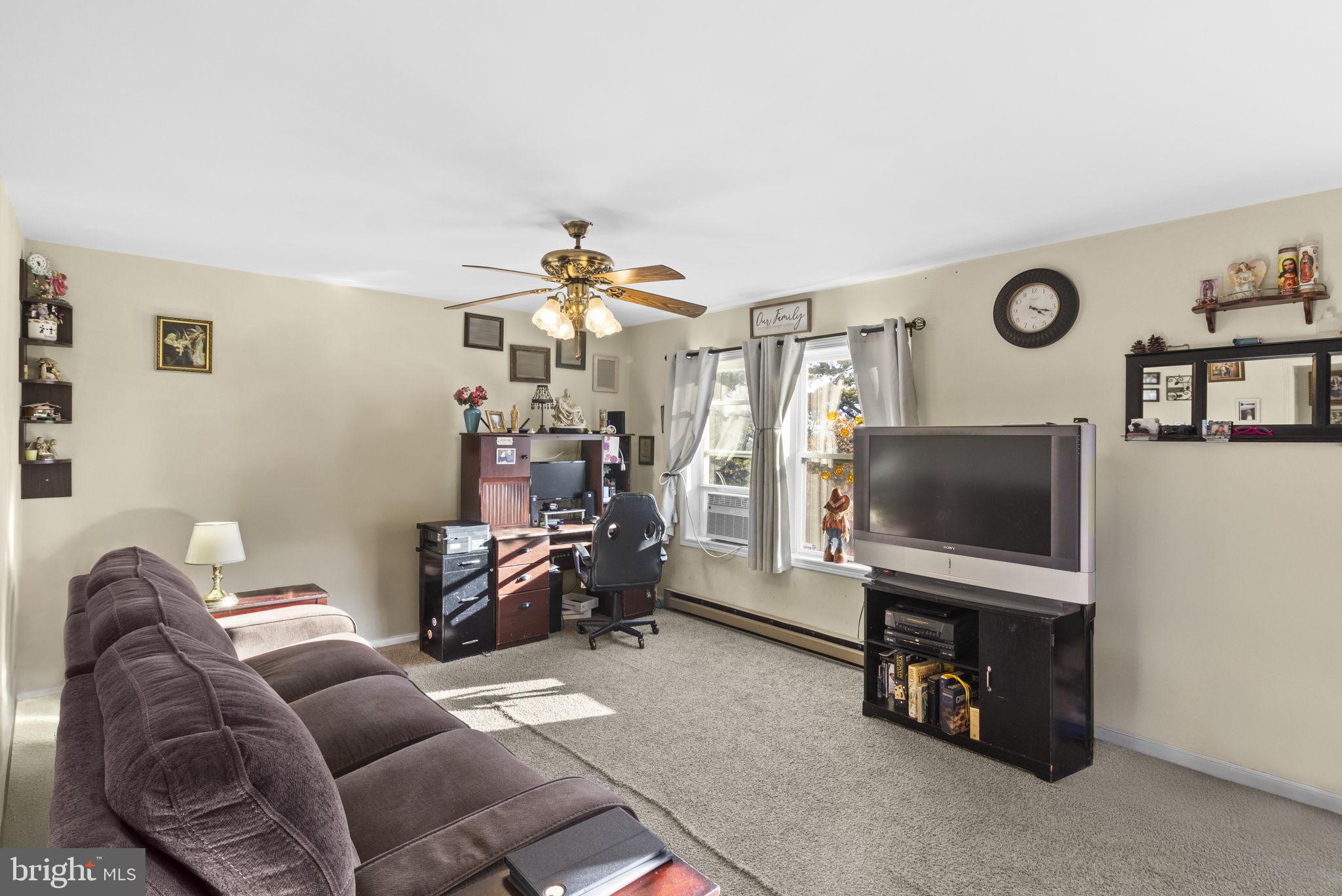 VALLEY VIEW ESTATES - CARBON - Residential