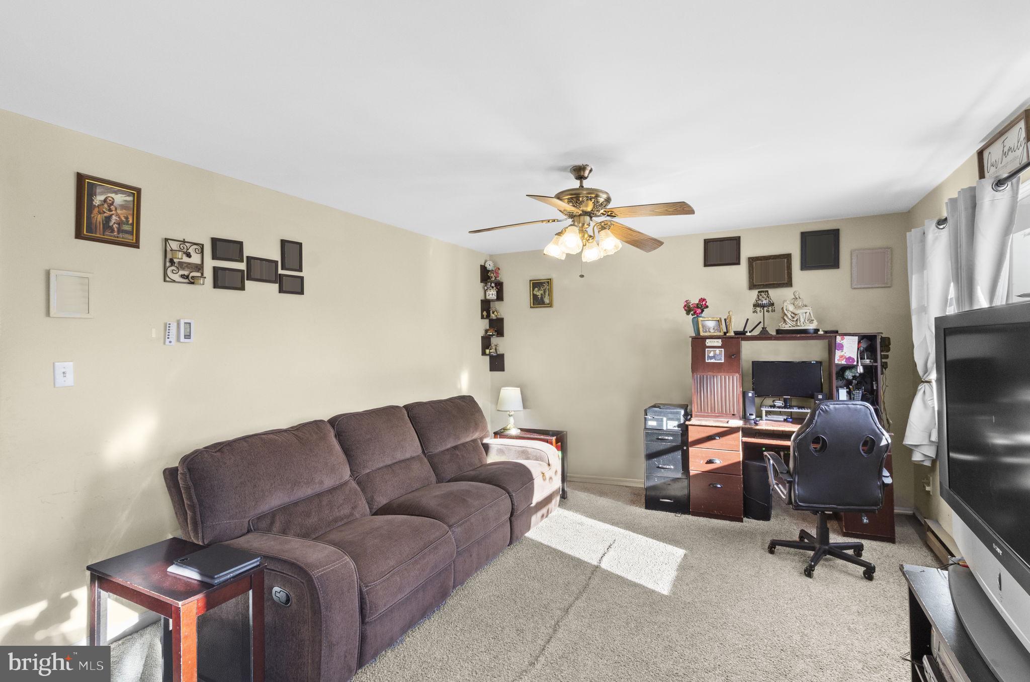 VALLEY VIEW ESTATES - CARBON - Residential