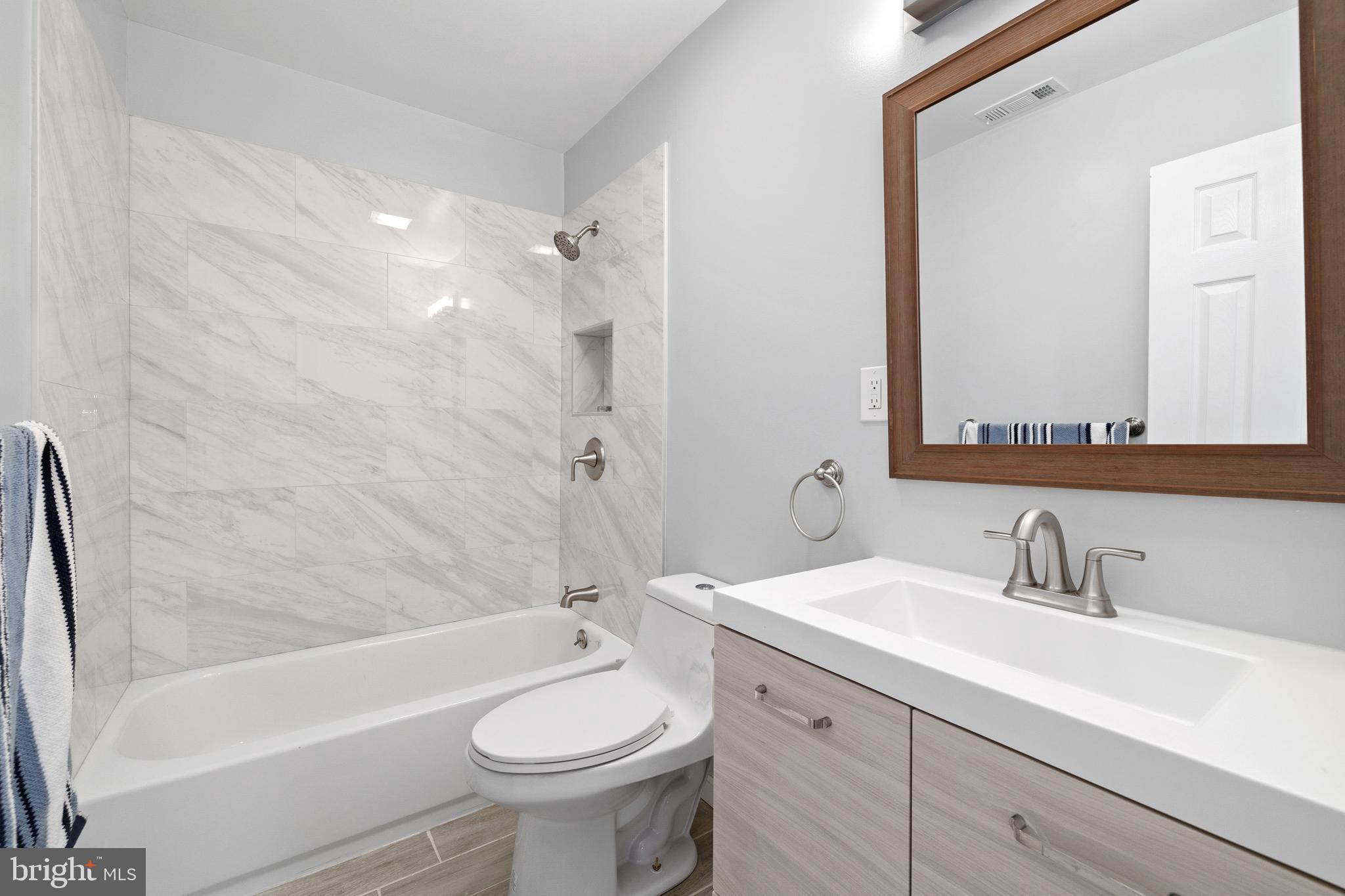 ORCHARD HILLS - Residential