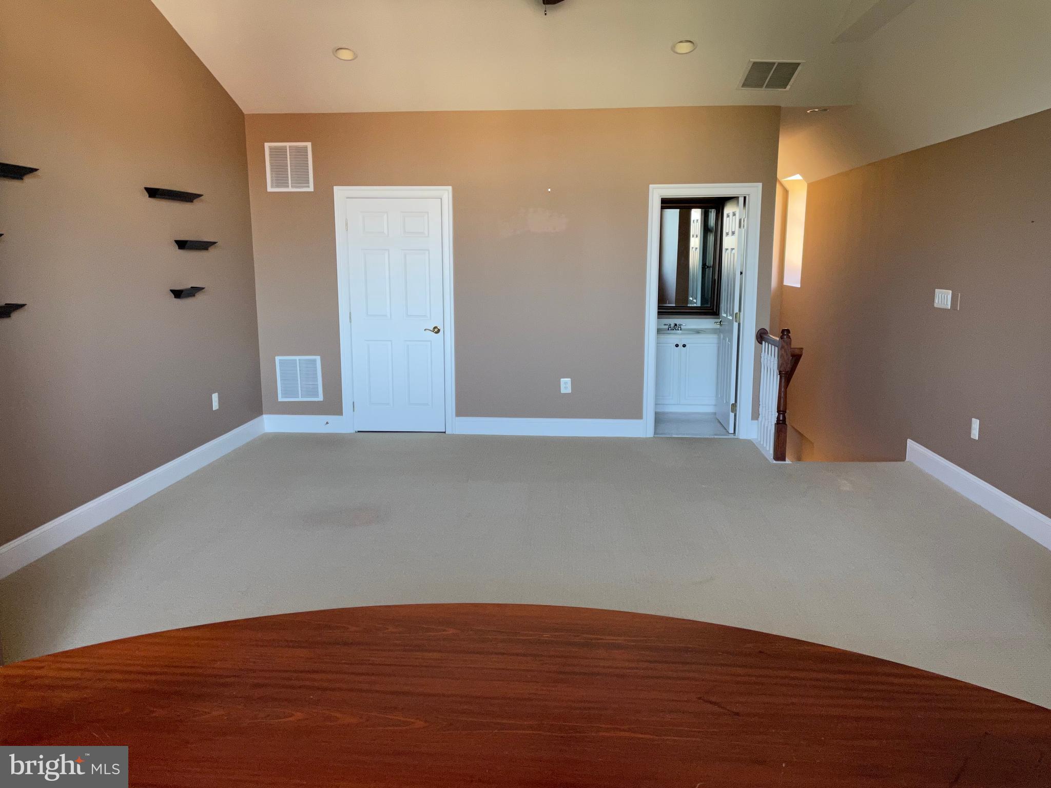 RIVER CREEK - Residential Lease