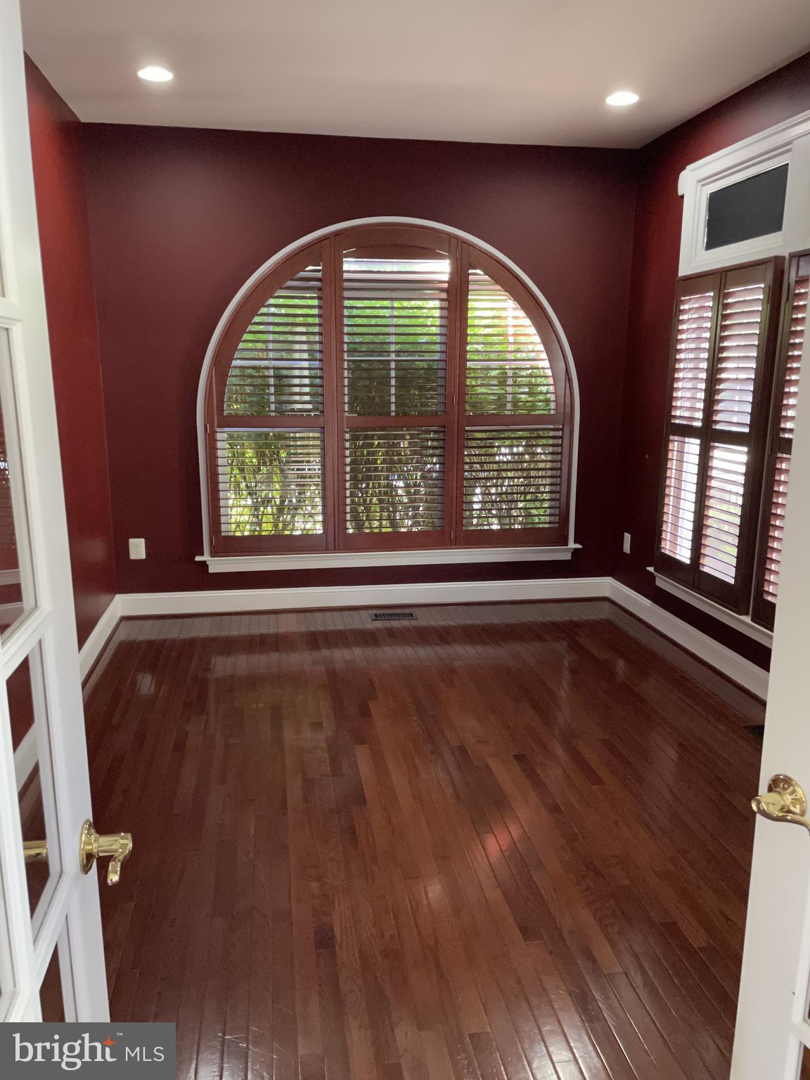 RIVER CREEK - Residential Lease