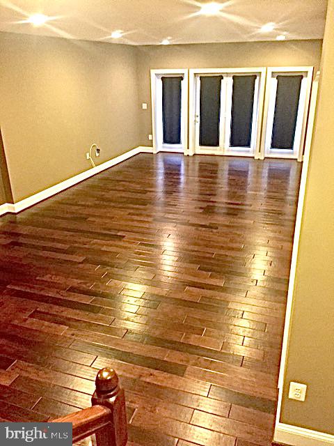 RIVER CREEK - Residential Lease