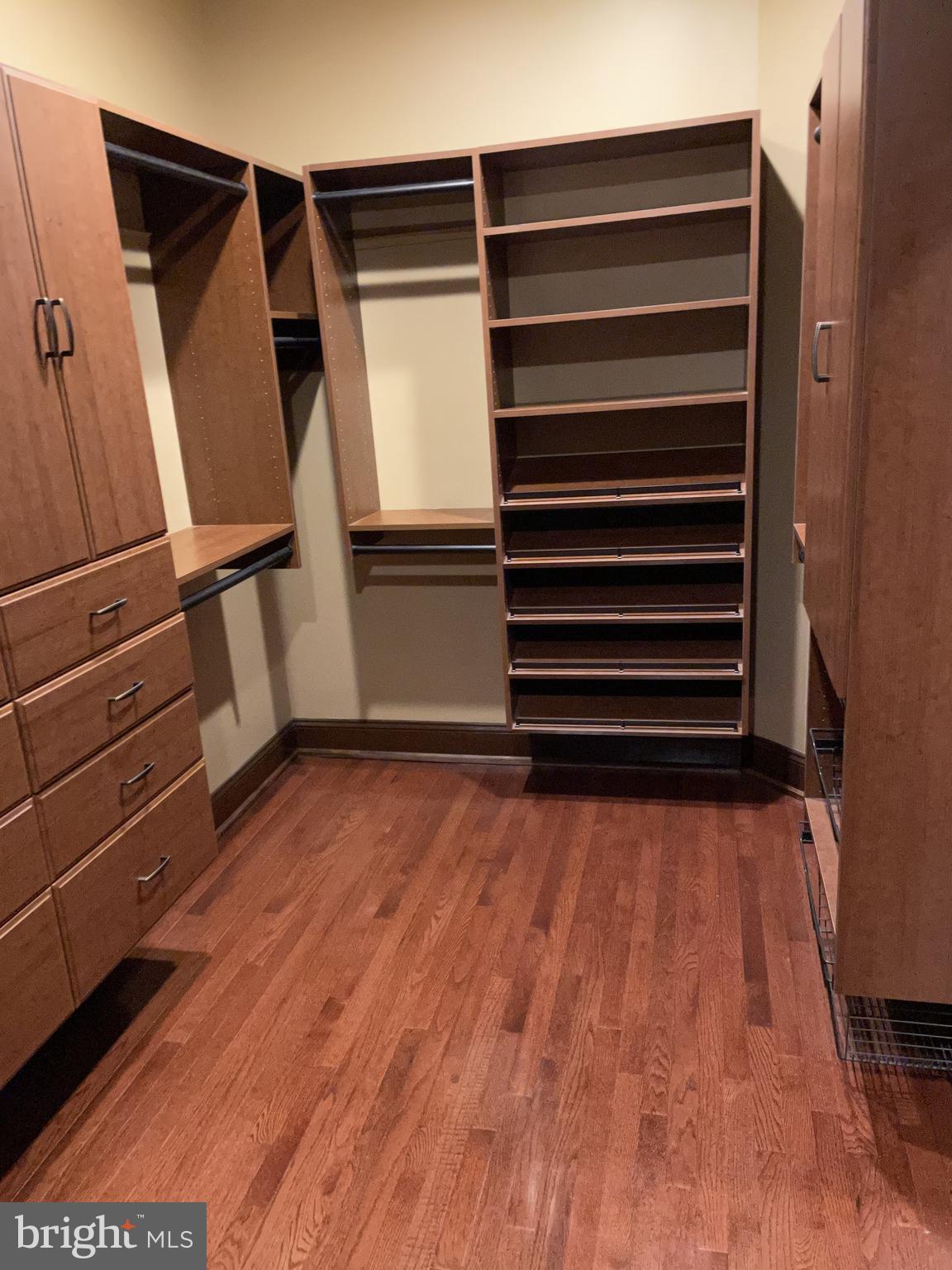 RIVER CREEK - Residential Lease