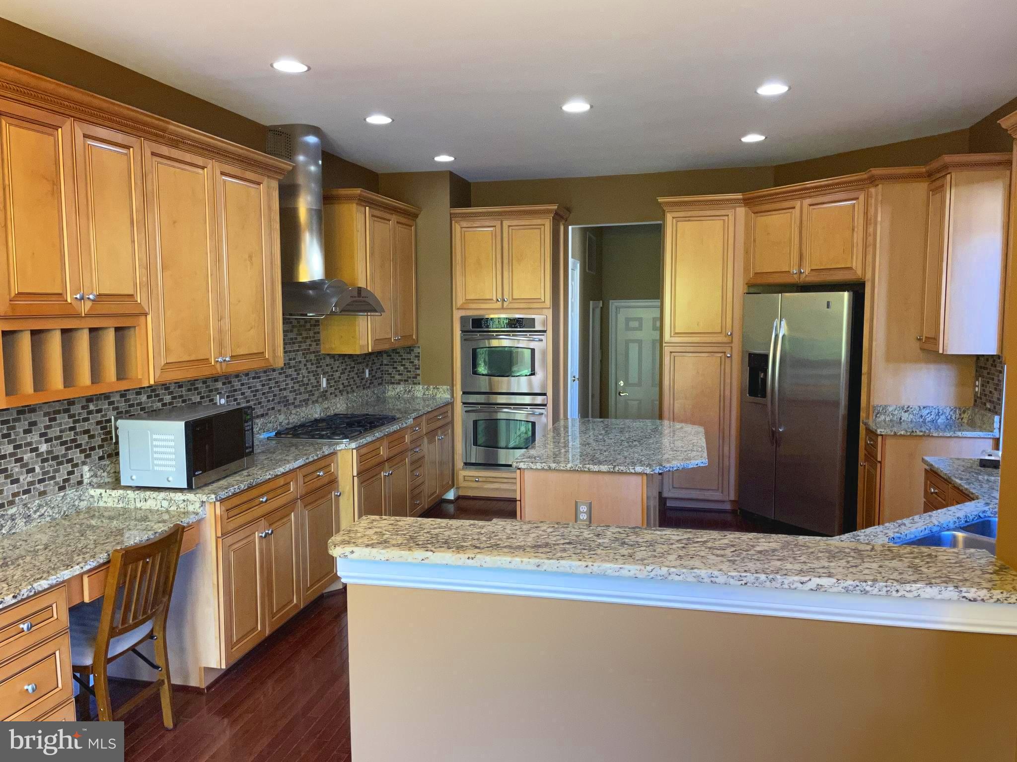 RIVER CREEK - Residential Lease