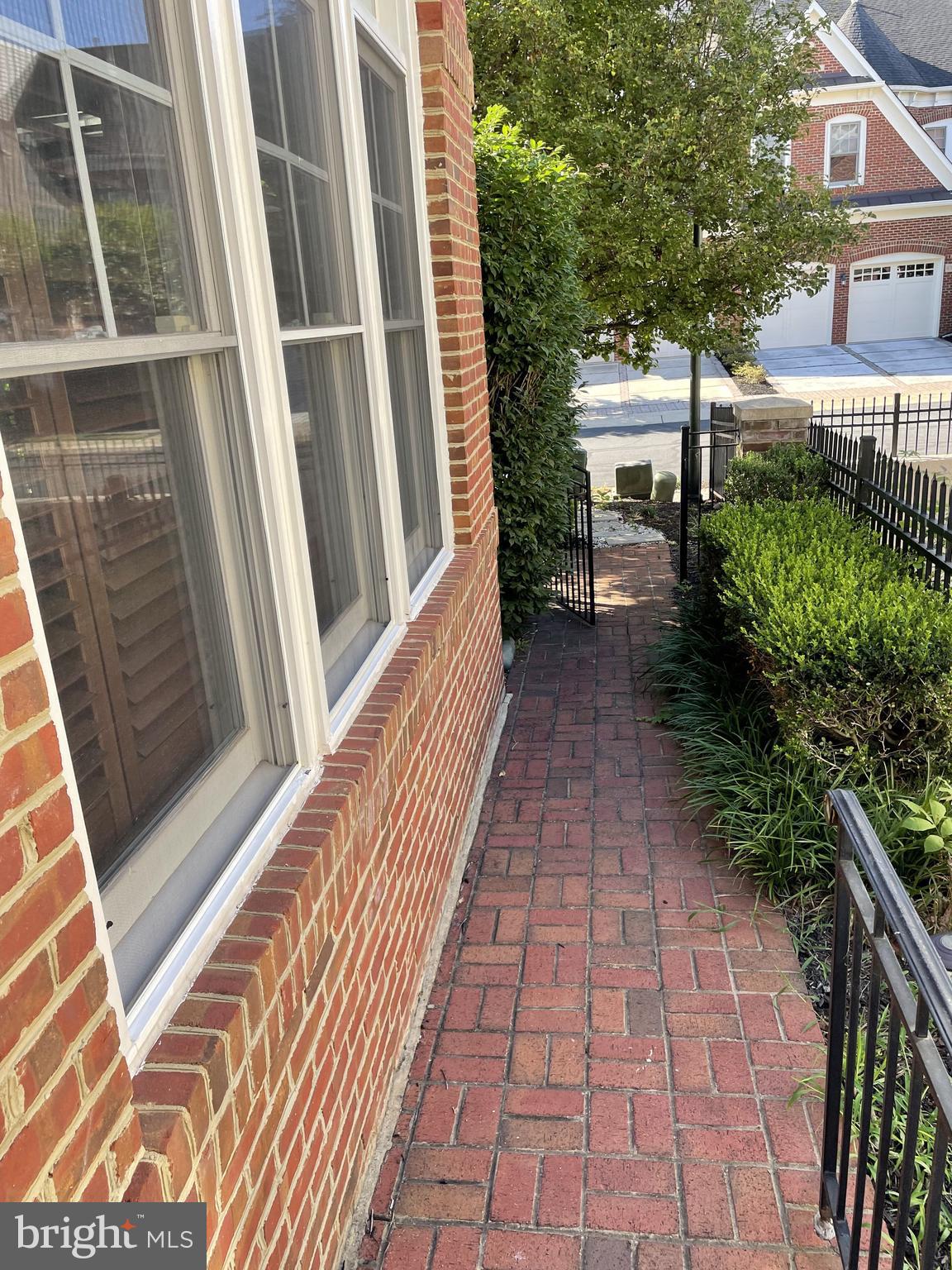 RIVER CREEK - Residential Lease