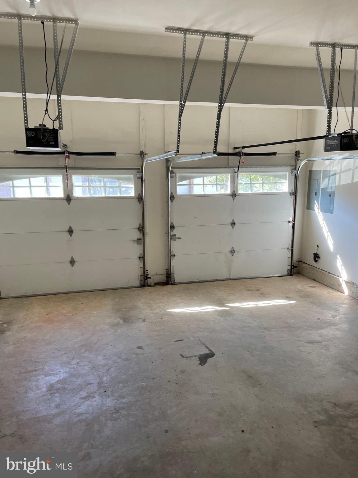 RIVER CREEK - Residential Lease