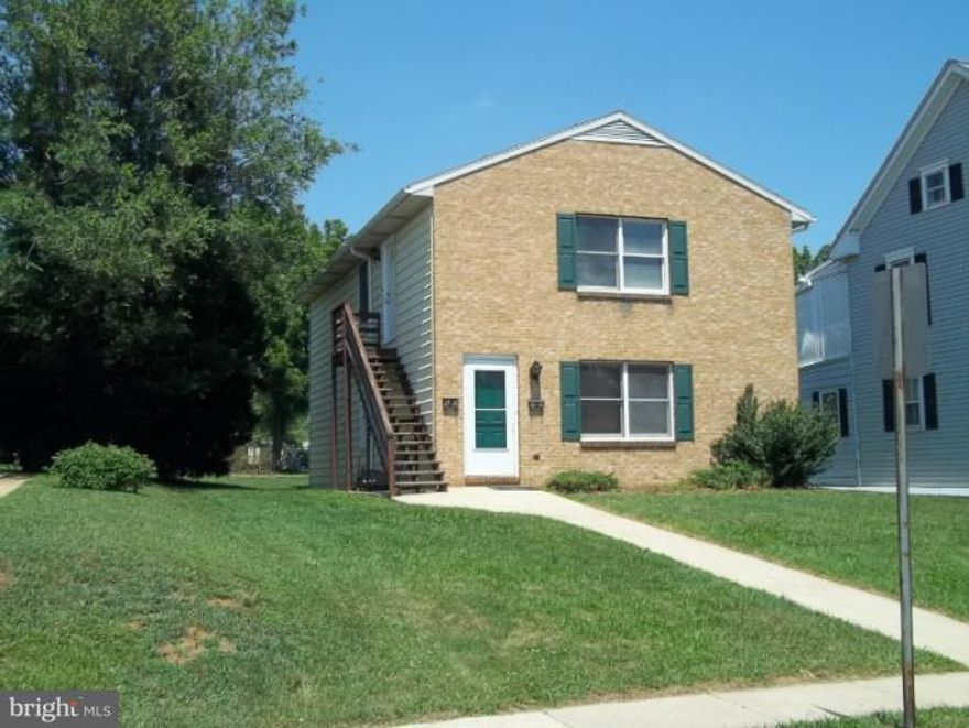 Nice 2 bedroom, 1 bathroom 1/2 duplex available for rent.  This apartment has been freshly painted and features off street parking and a washer/dryer.  Water/Sewer and trash are included in rent.  Call today to schedule a showing.