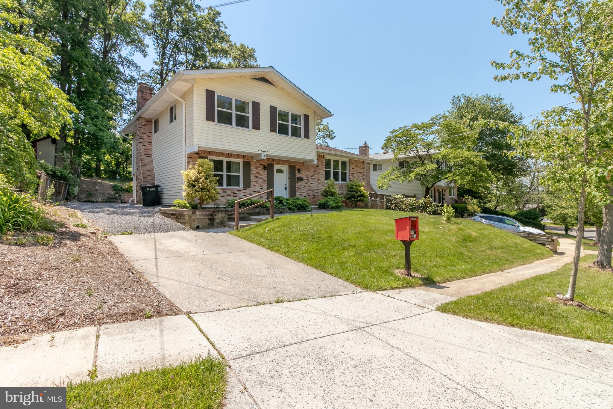 110 WHITE BIRCH COURT