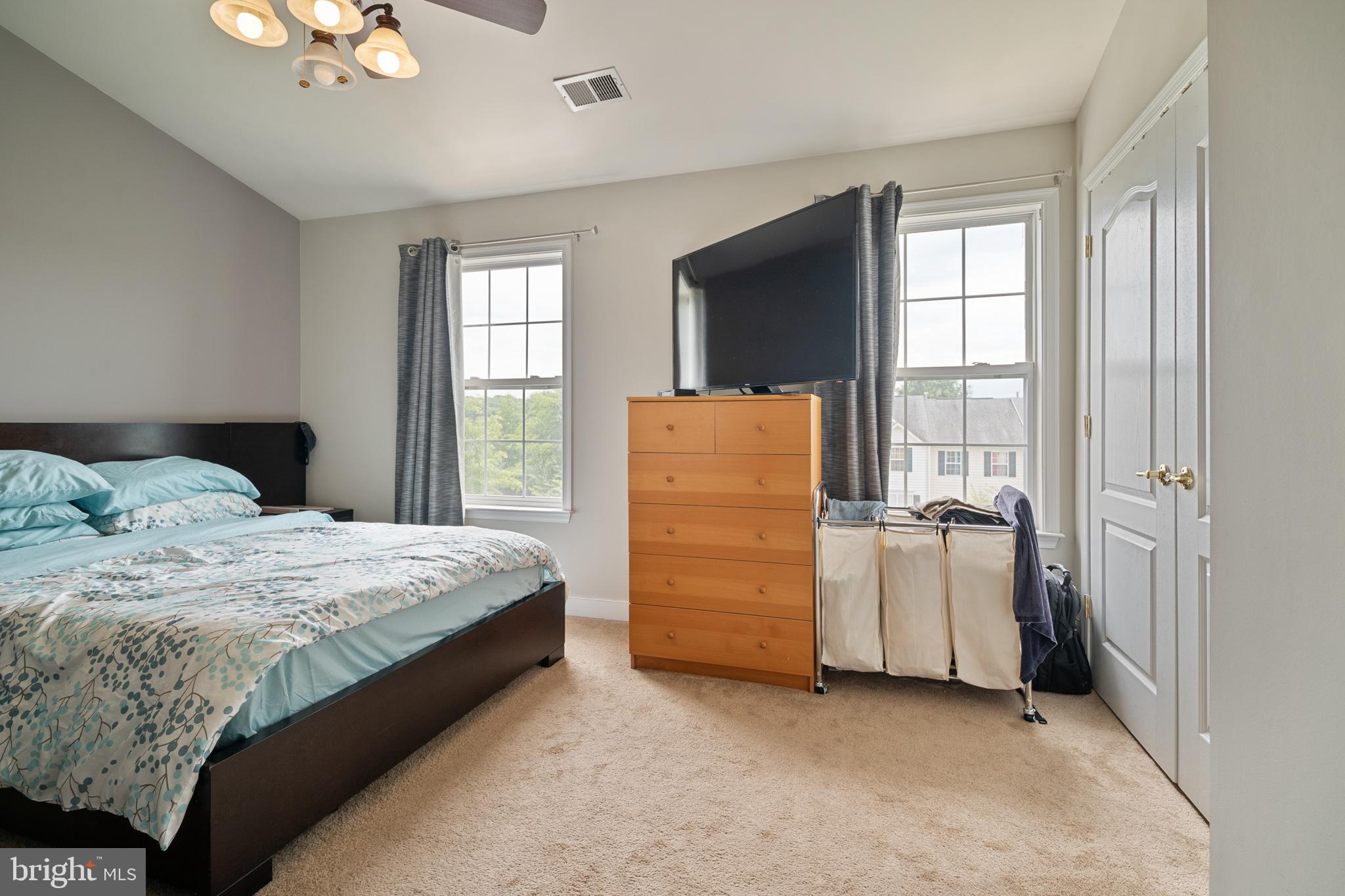 DALE CITY - Residential