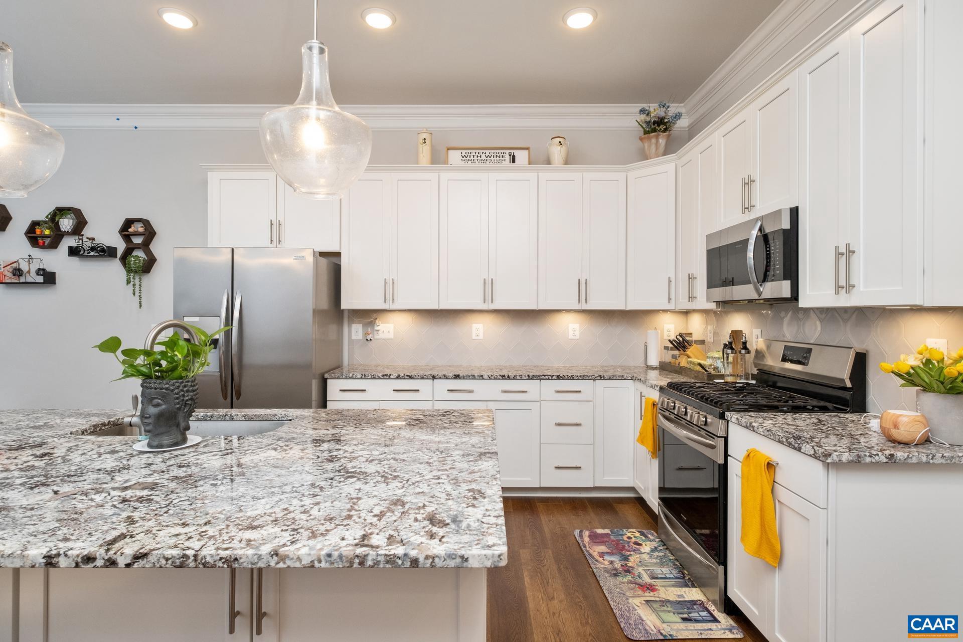 AVINITY - Residential Lease