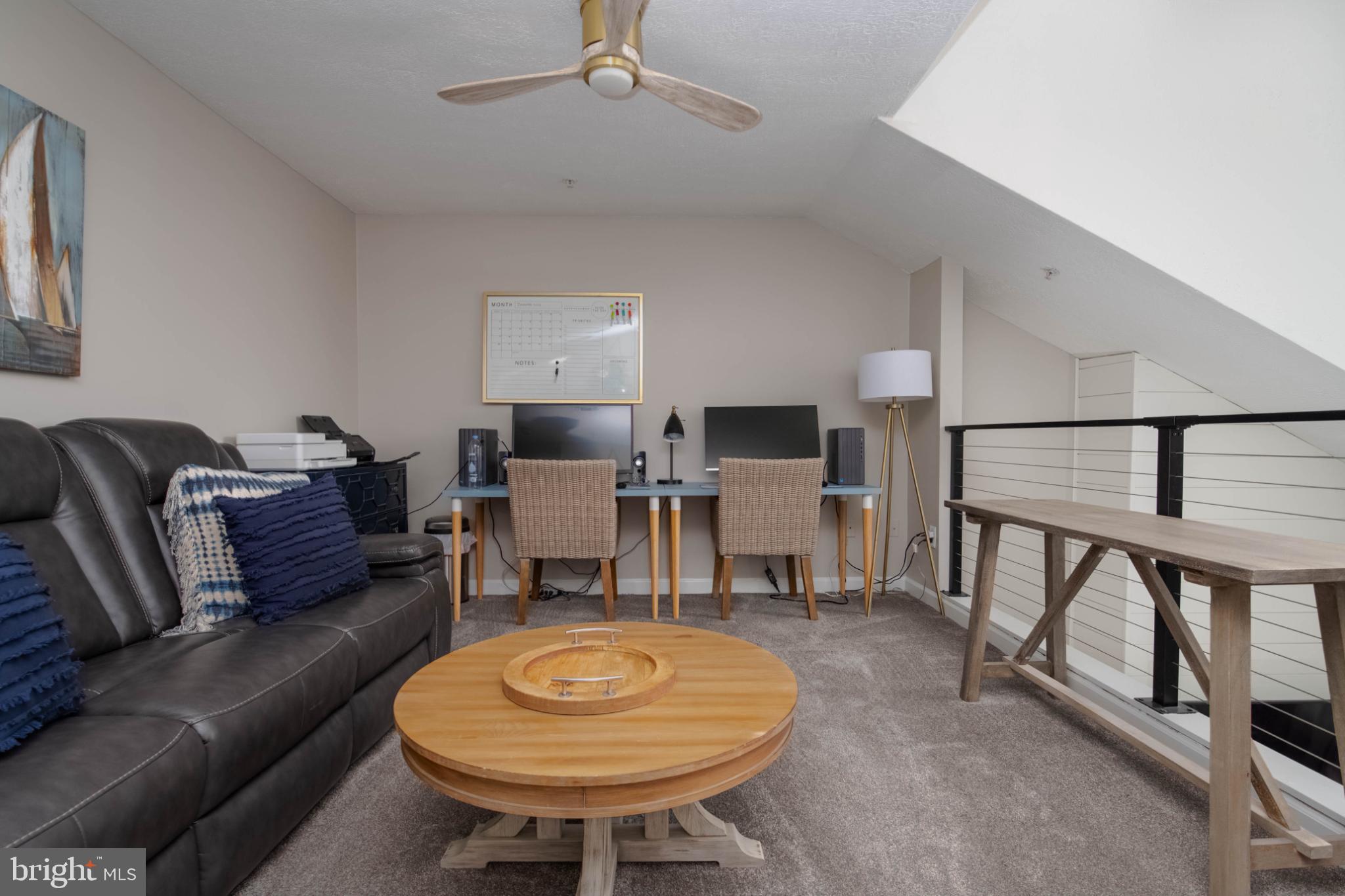 FALLS GABLE - Residential