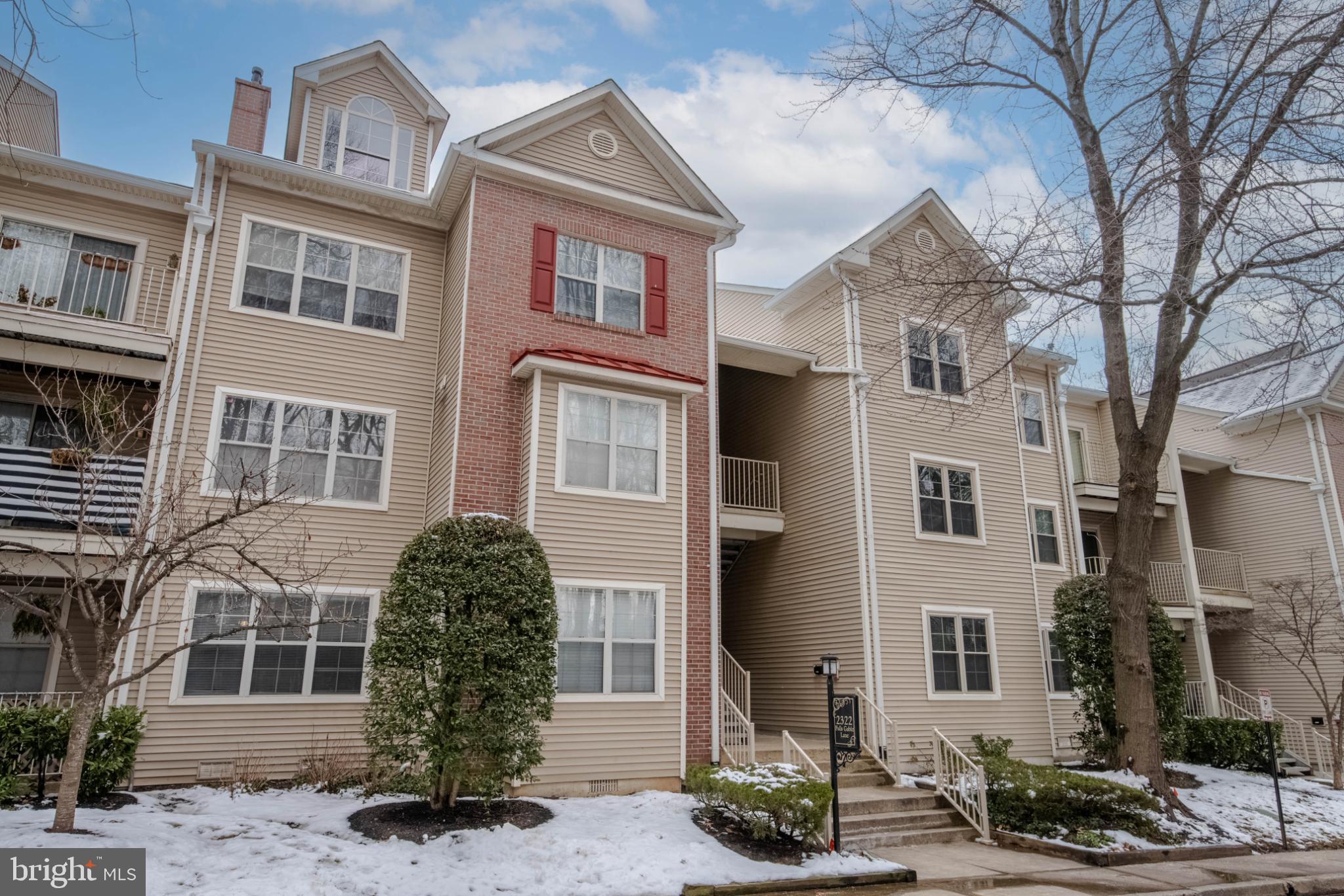 FALLS GABLE - Residential