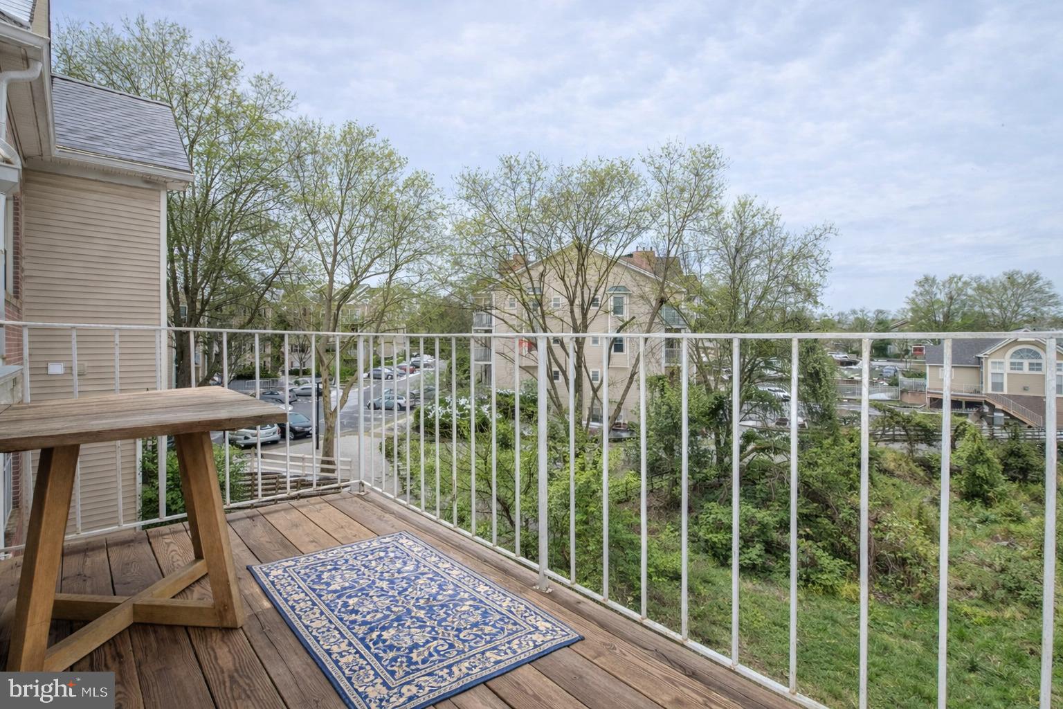 FALLS GABLE - Residential