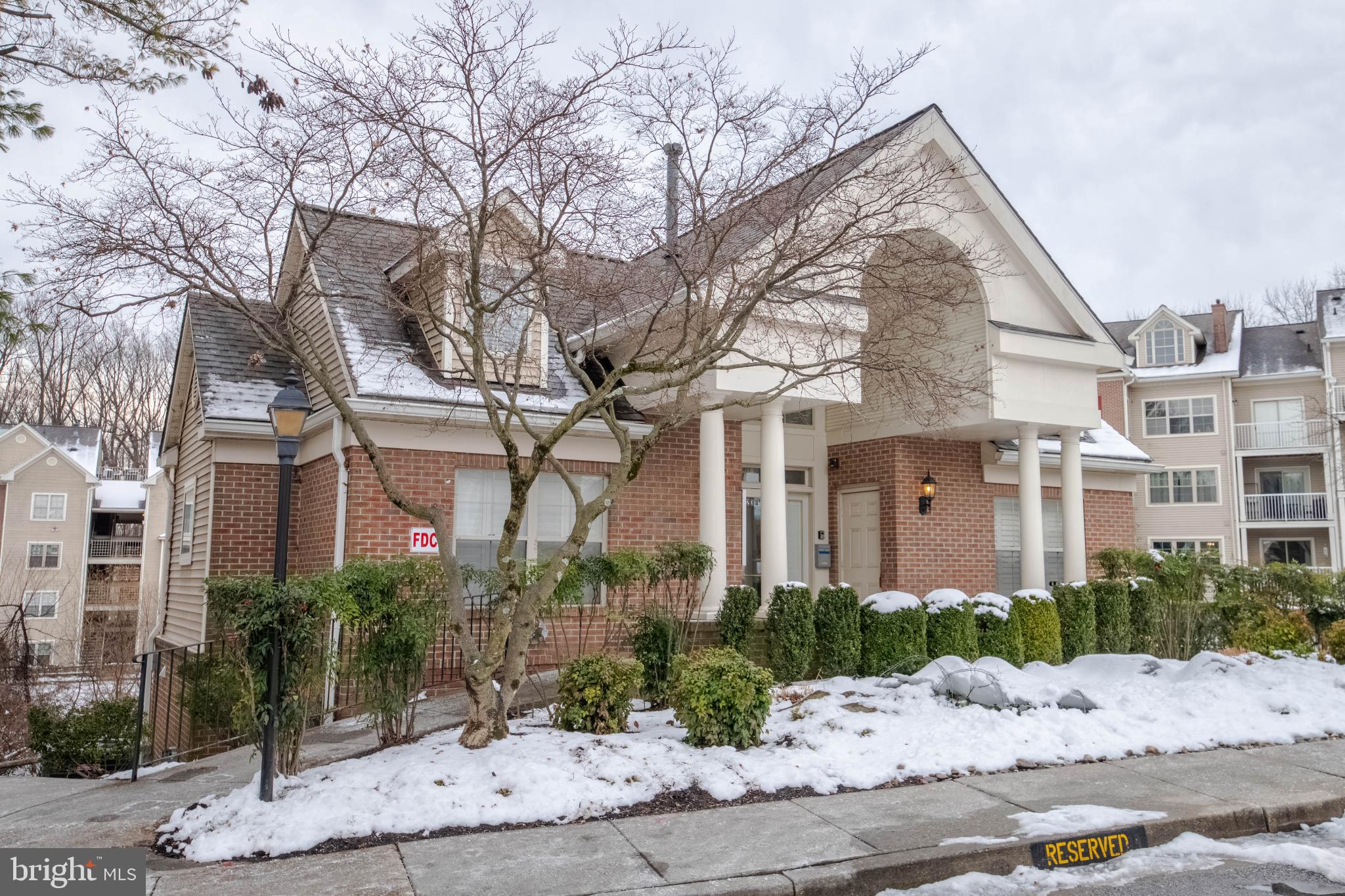 FALLS GABLE - Residential