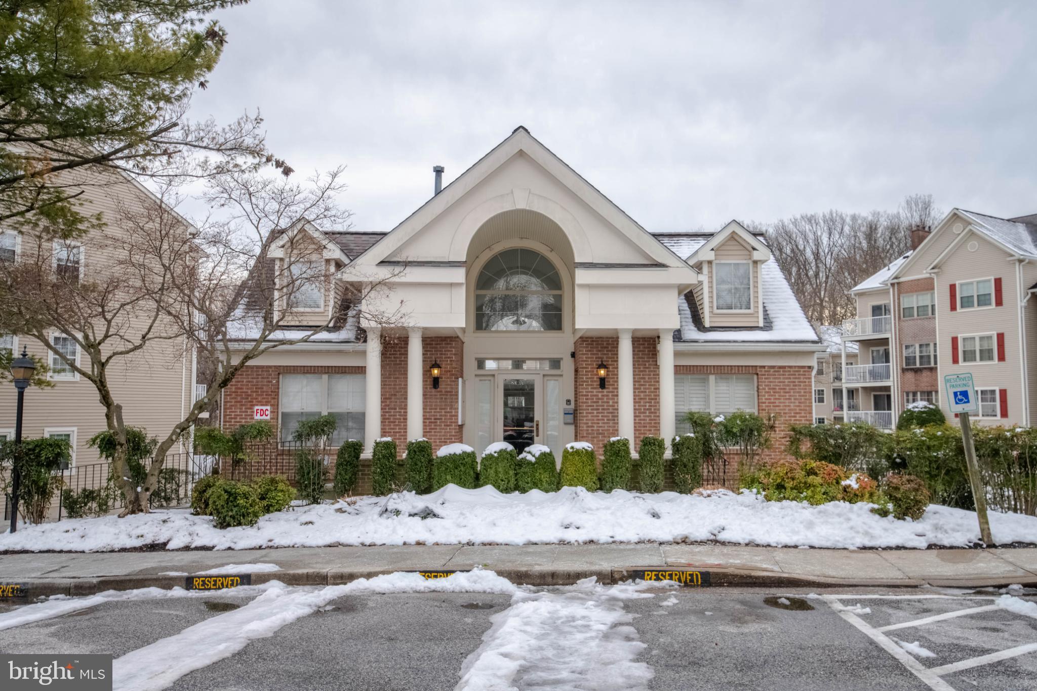 FALLS GABLE - Residential