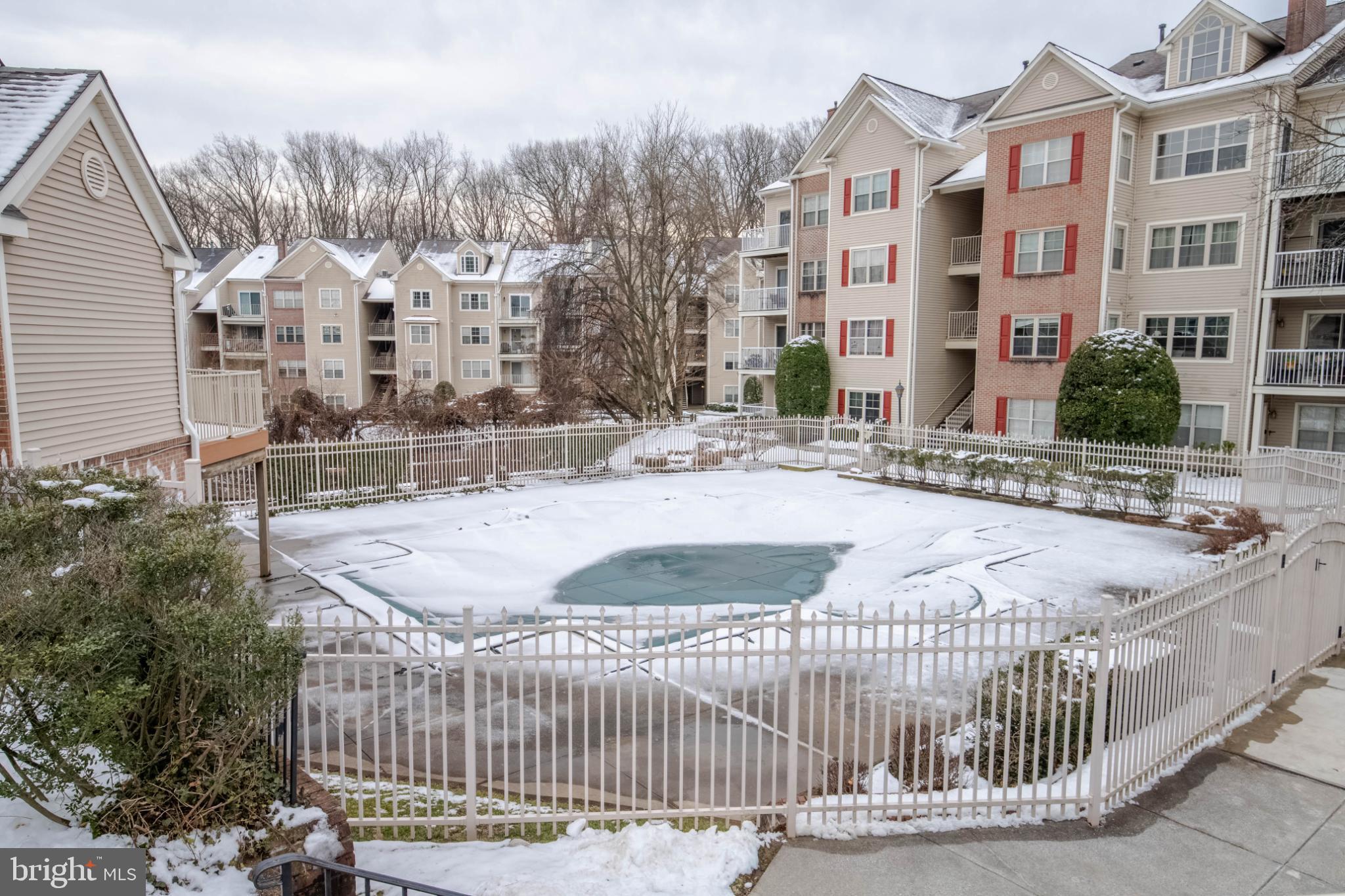 FALLS GABLE - Residential
