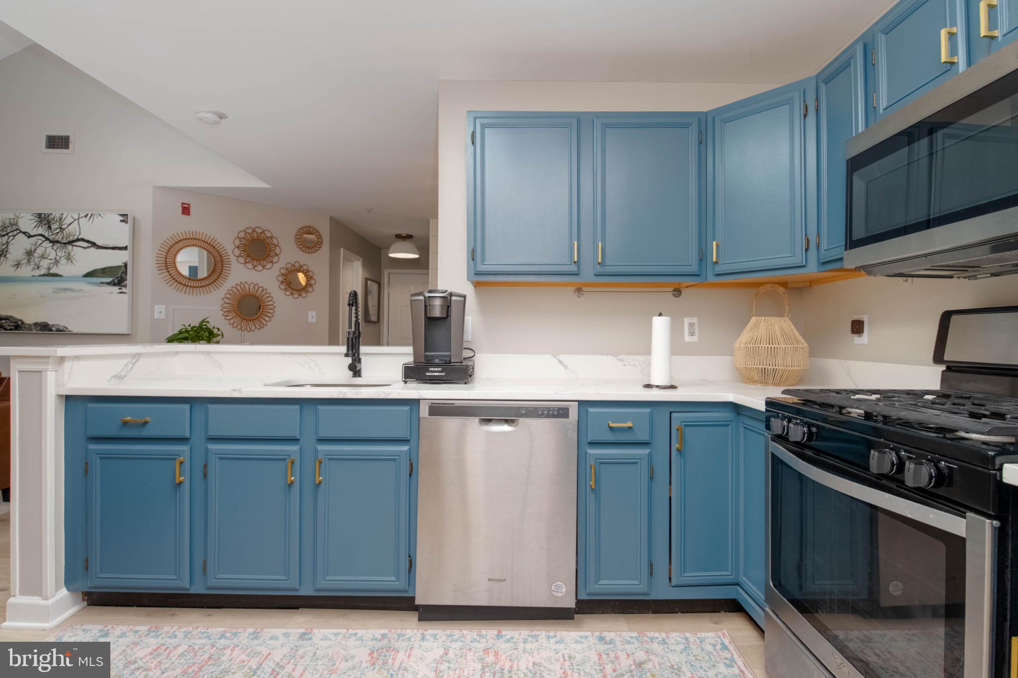 FALLS GABLE - Residential