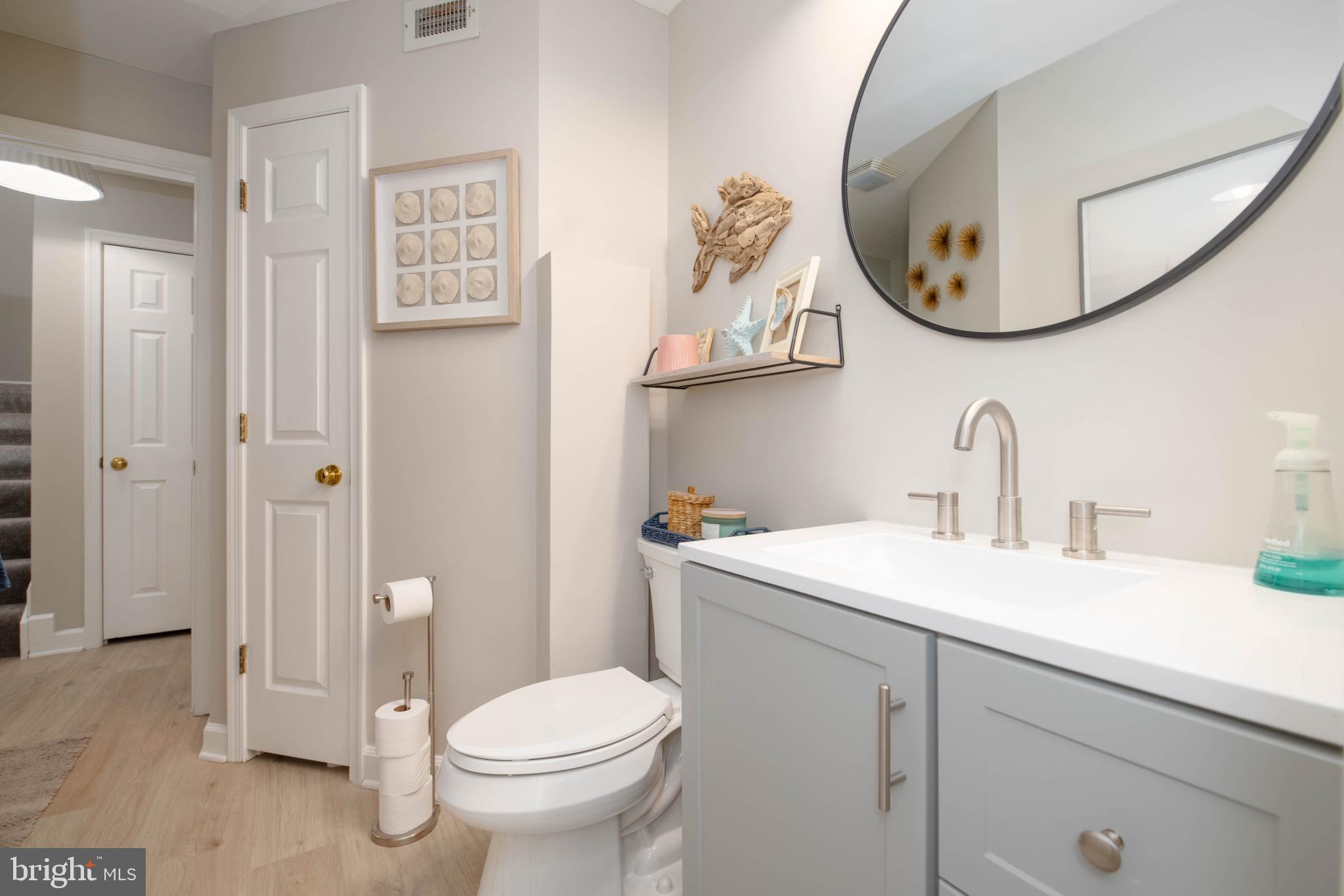 FALLS GABLE - Residential