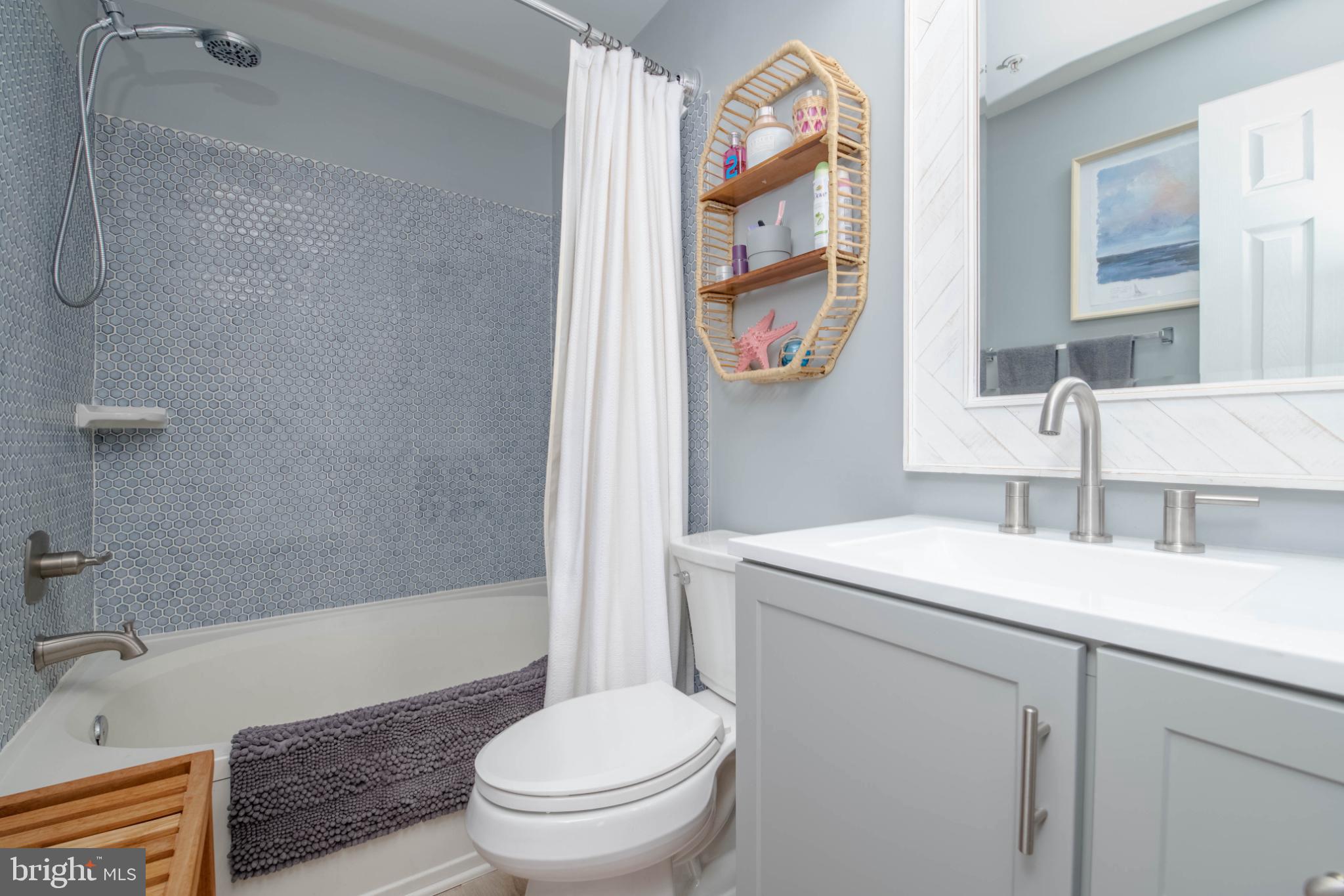 FALLS GABLE - Residential