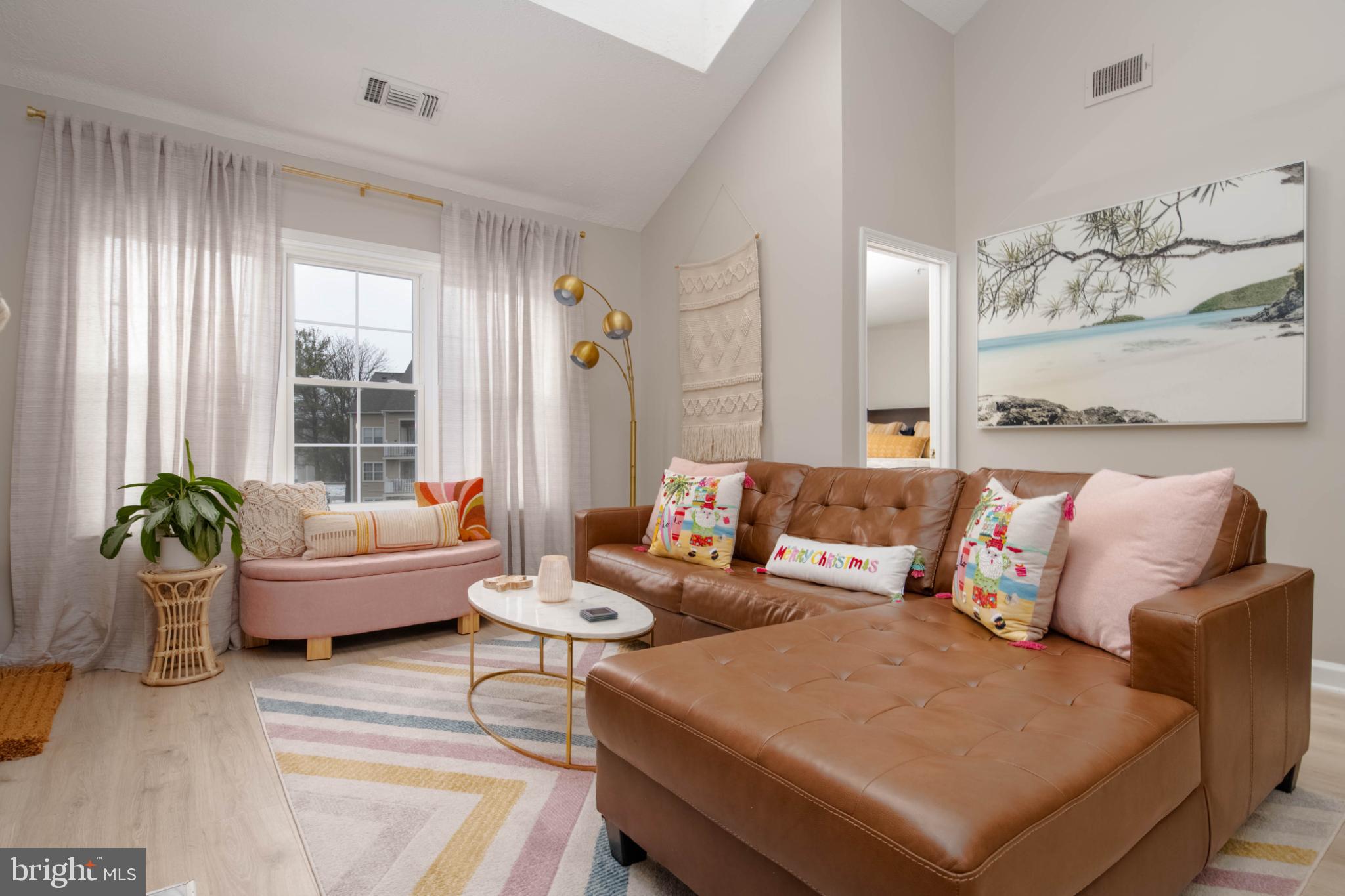 FALLS GABLE - Residential